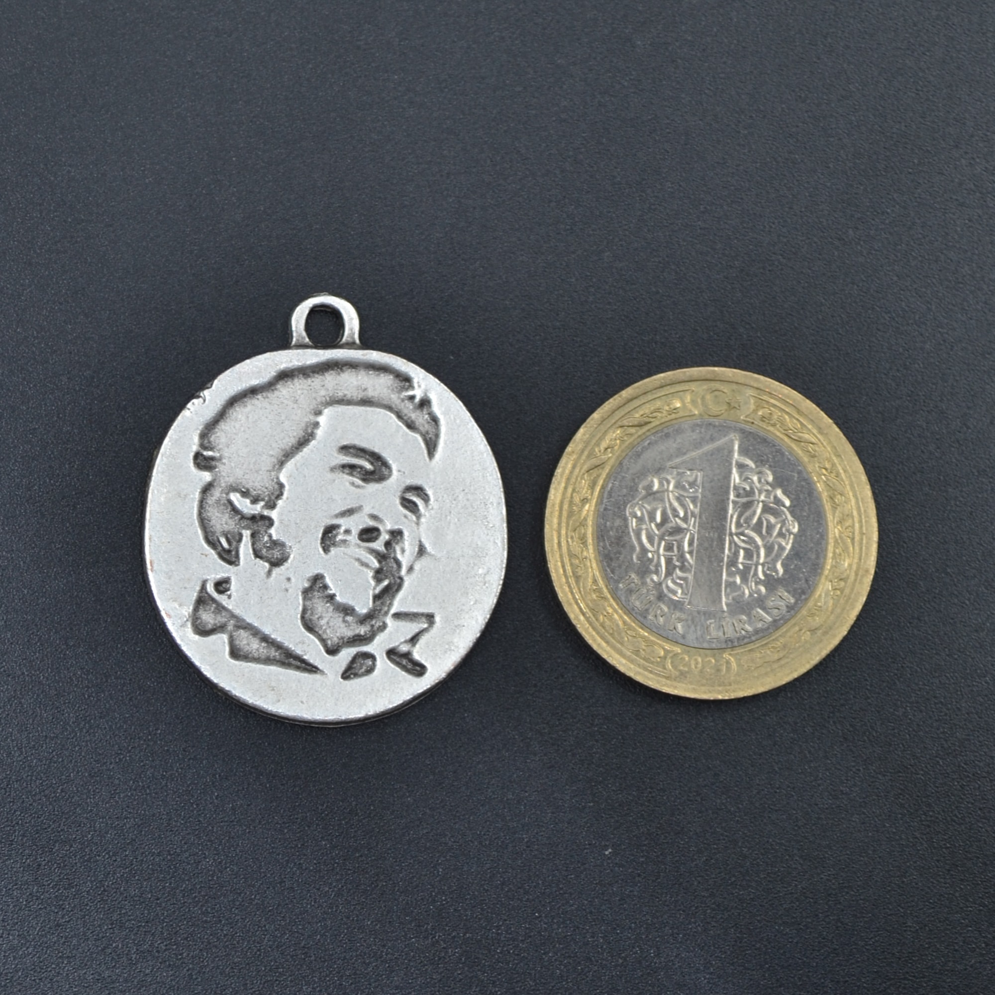 Che Guevara Madalyon Kolye Ucu - Gümüş ( Silver ) Renk