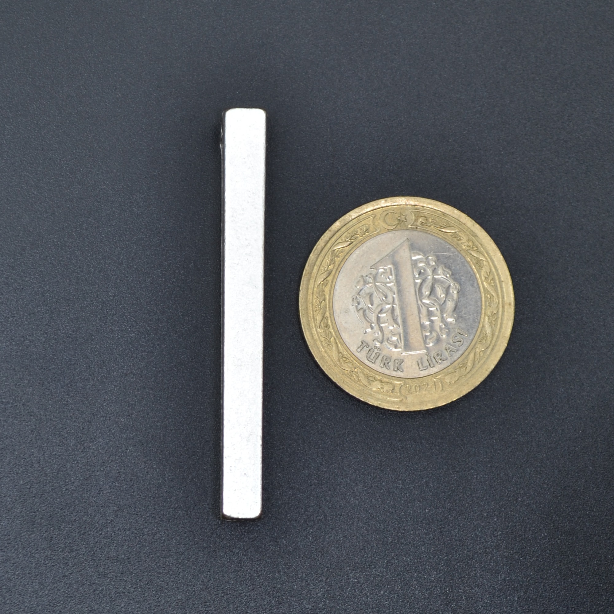 Çubuk- Prizma Kolye - Gümüş ( Silver ) Renk - 60 cm Düz Ezme Zincir Kolye
