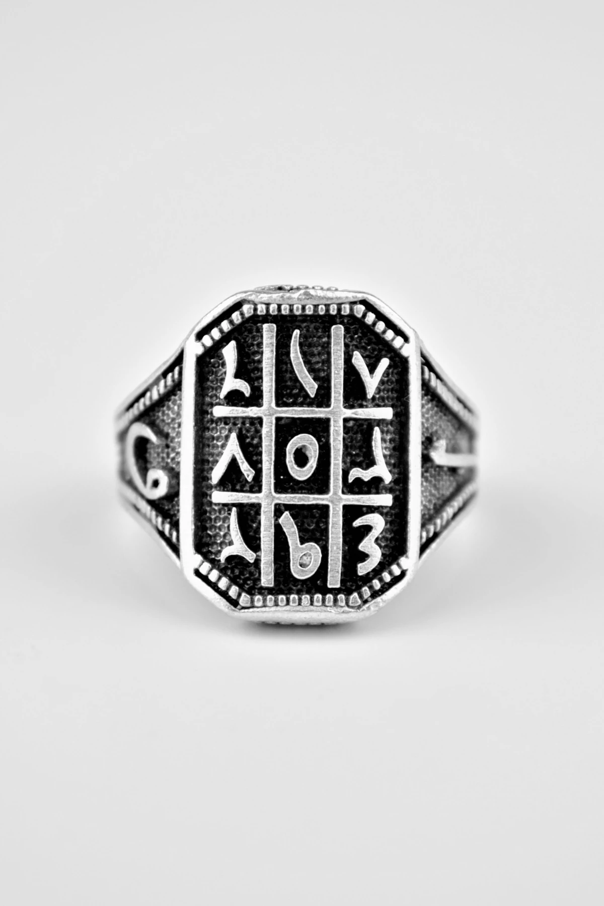 Elif Vav Antik Gümüş Kaplama Ayarlamalı Erkek Yüzük