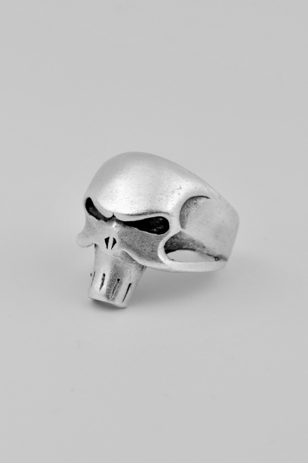 Punisher Kuru Kafa Gümüş Kaplama Ayarlamalı Erkek Yüzük