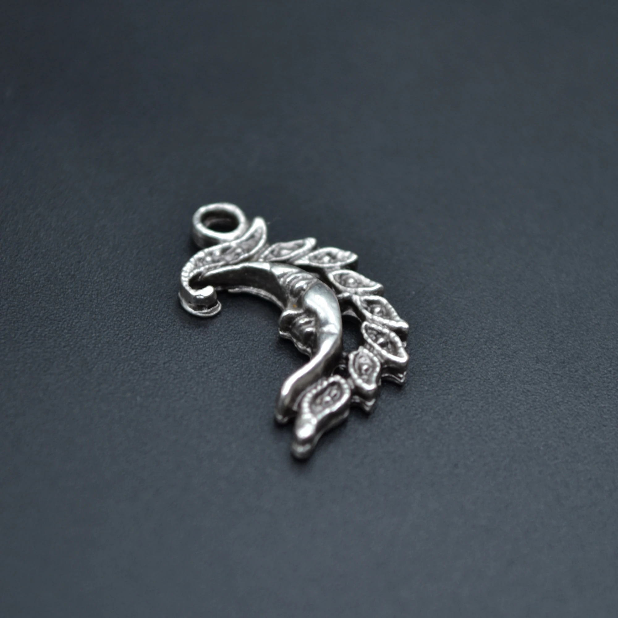 Minimal Ay Dede Kolye - Gümüş ( Silver ) Renk - 60 cm Deri İp Kolye