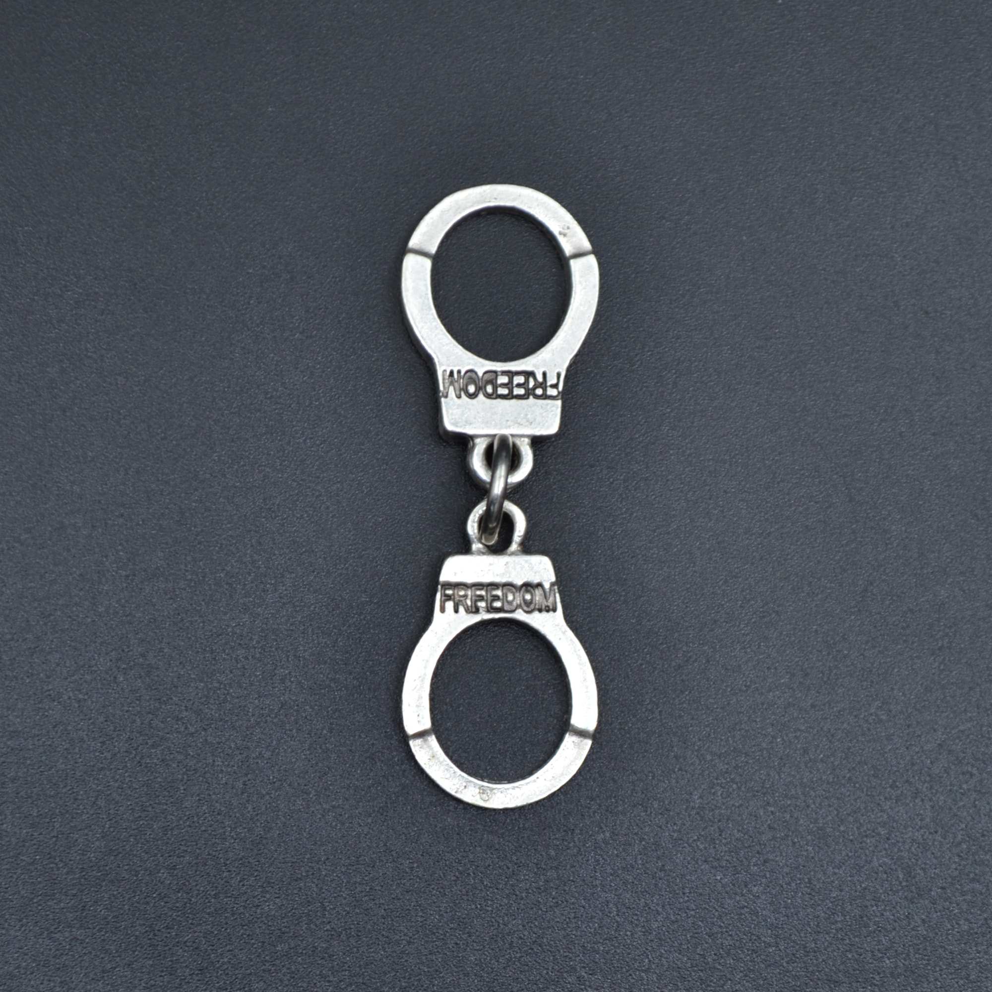 Freedom - Kelepçe Kolye - Gümüş ( Silver ) Renk - 60 cm Örme Zincir Kolye