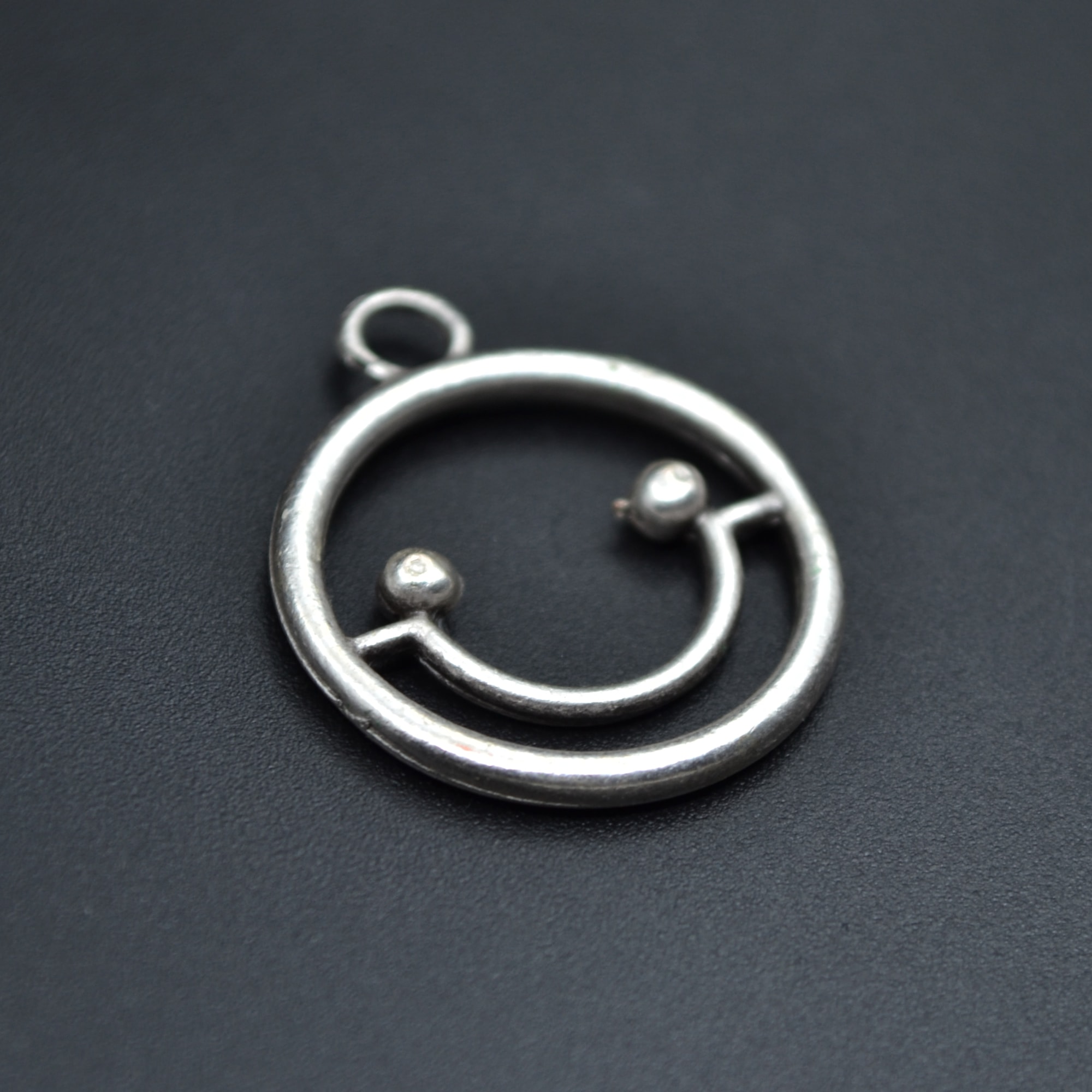Minimal Gülen Surat - Smile Kolye Ucu - Gümüş ( Silver ) Renk