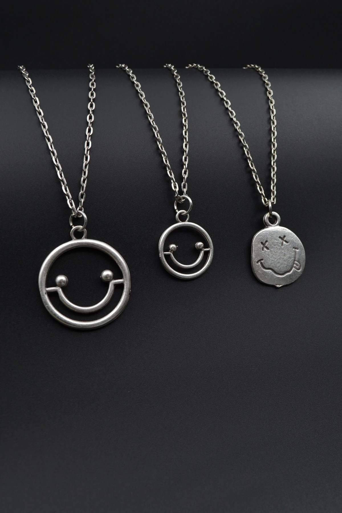 3'lü Gülen Surat Smile Nirvana Erkek Kadın Kolye Seti