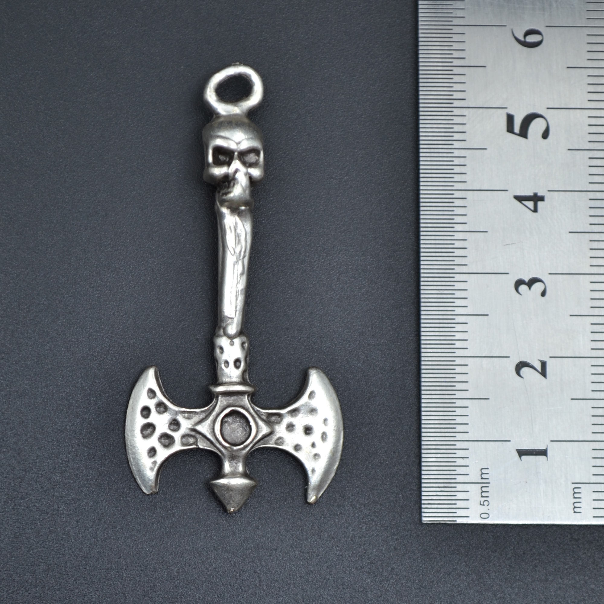 Çift Taraflı Savaşçı Balta Kolye Ucu - Gümüş ( Silver ) Renk