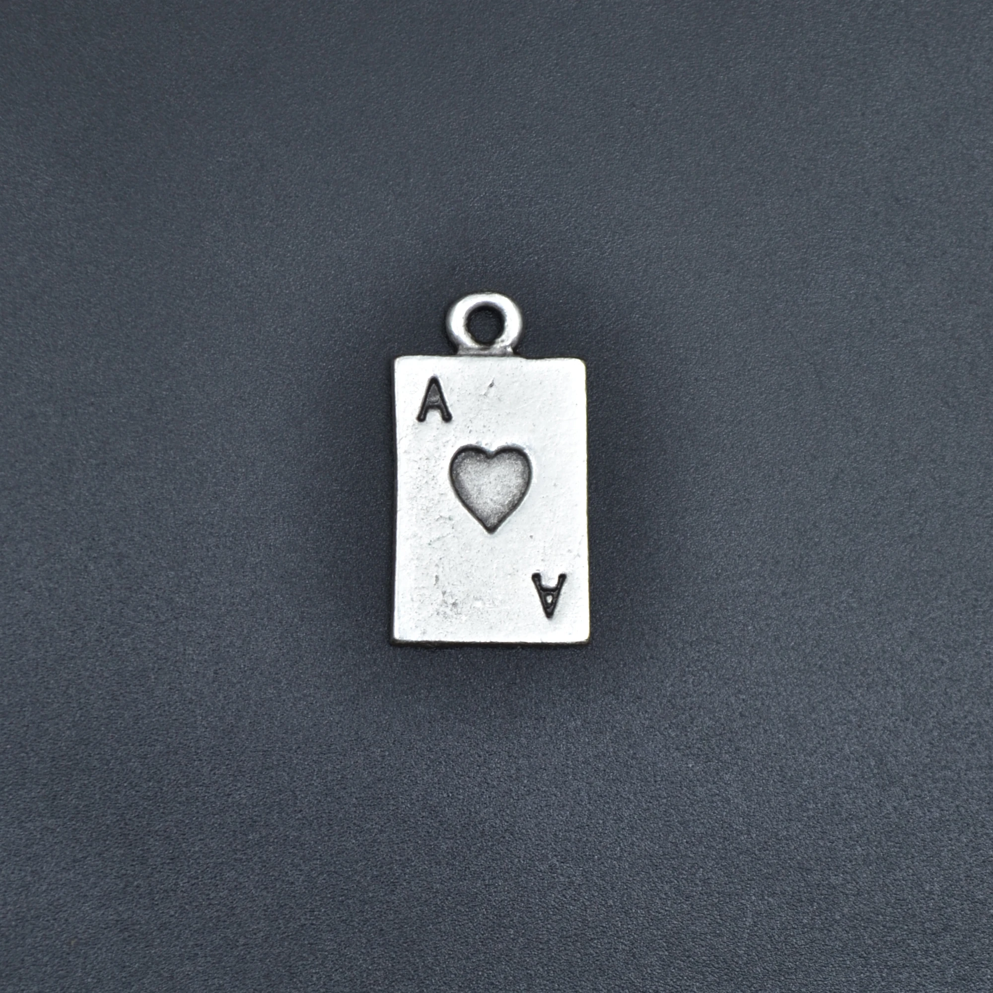 Minimal Kupa As Poker İskambil Kolye Ucu - Gümüş ( Silver ) Renk