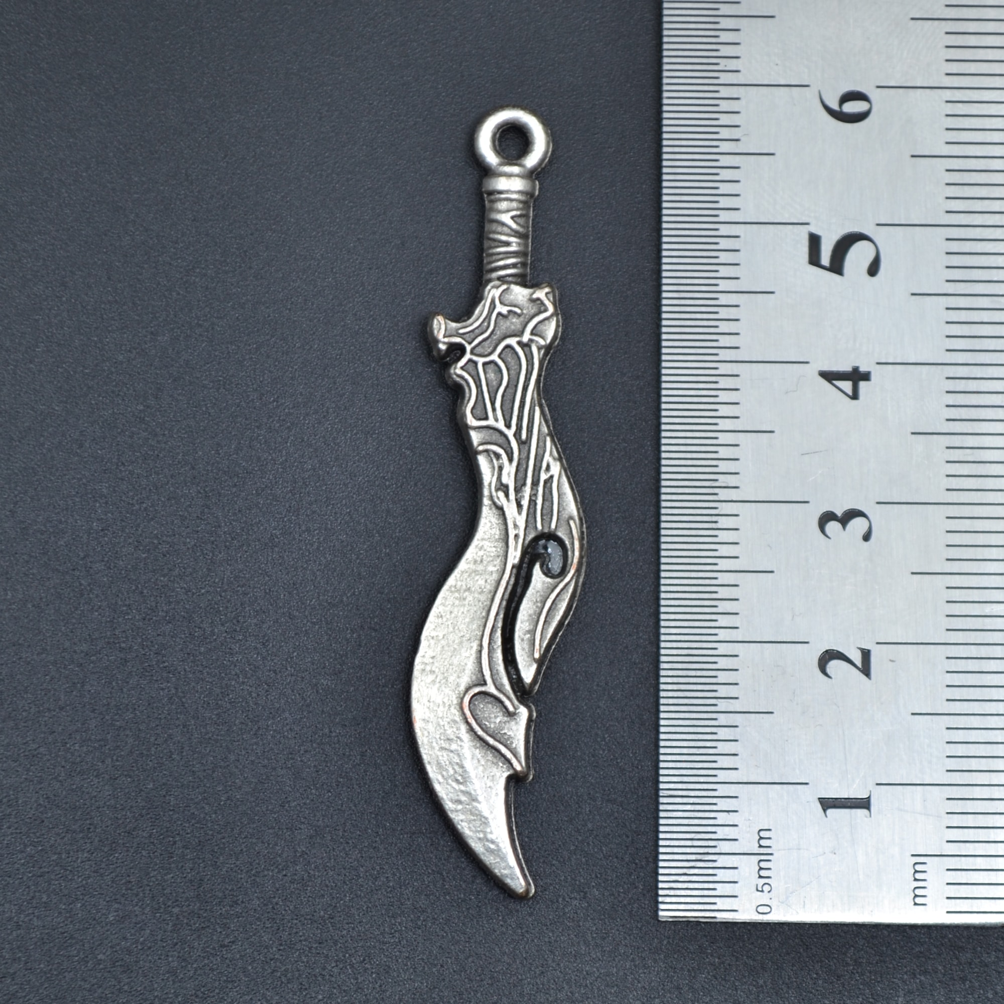 Lol Kılıç Kolye Ucu - Gümüş ( Silver ) Renk