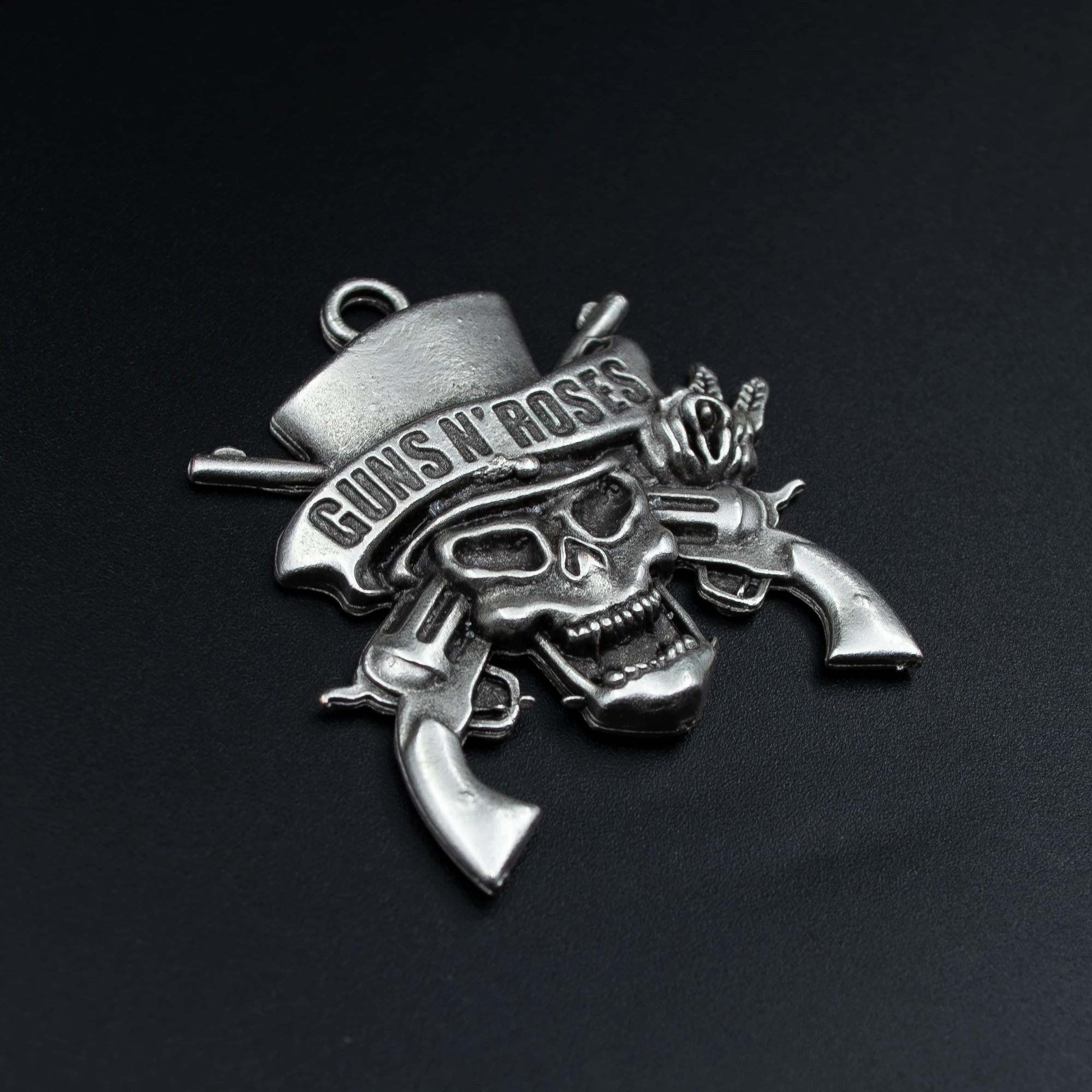 Guns'n Roses Kolye - Gümüş ( Silver ) Renk - 60 cm Deri İp Kolye