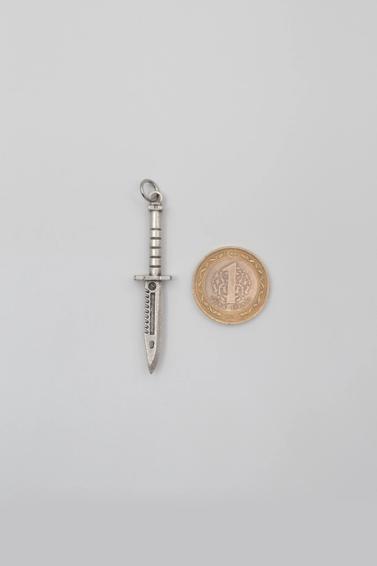 Testere Dişli Taktik Bıçak Kolye Ucu - Gümüş ( Silver ) Renk