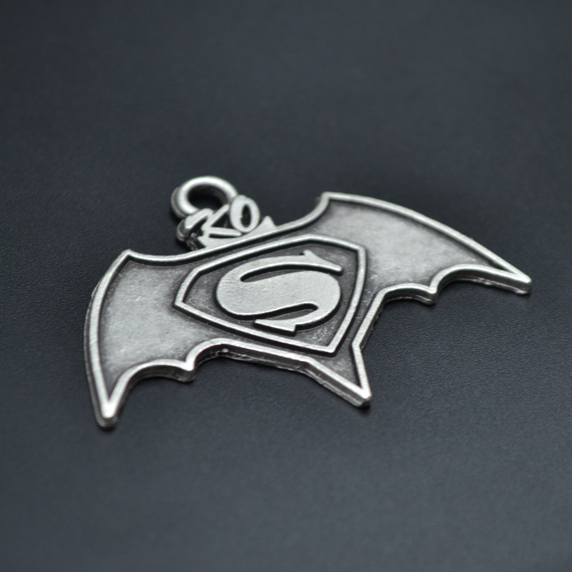 Batman Süperman Kolye - Gümüş ( Silver ) Renk - 60 cm Deri İp Kolye