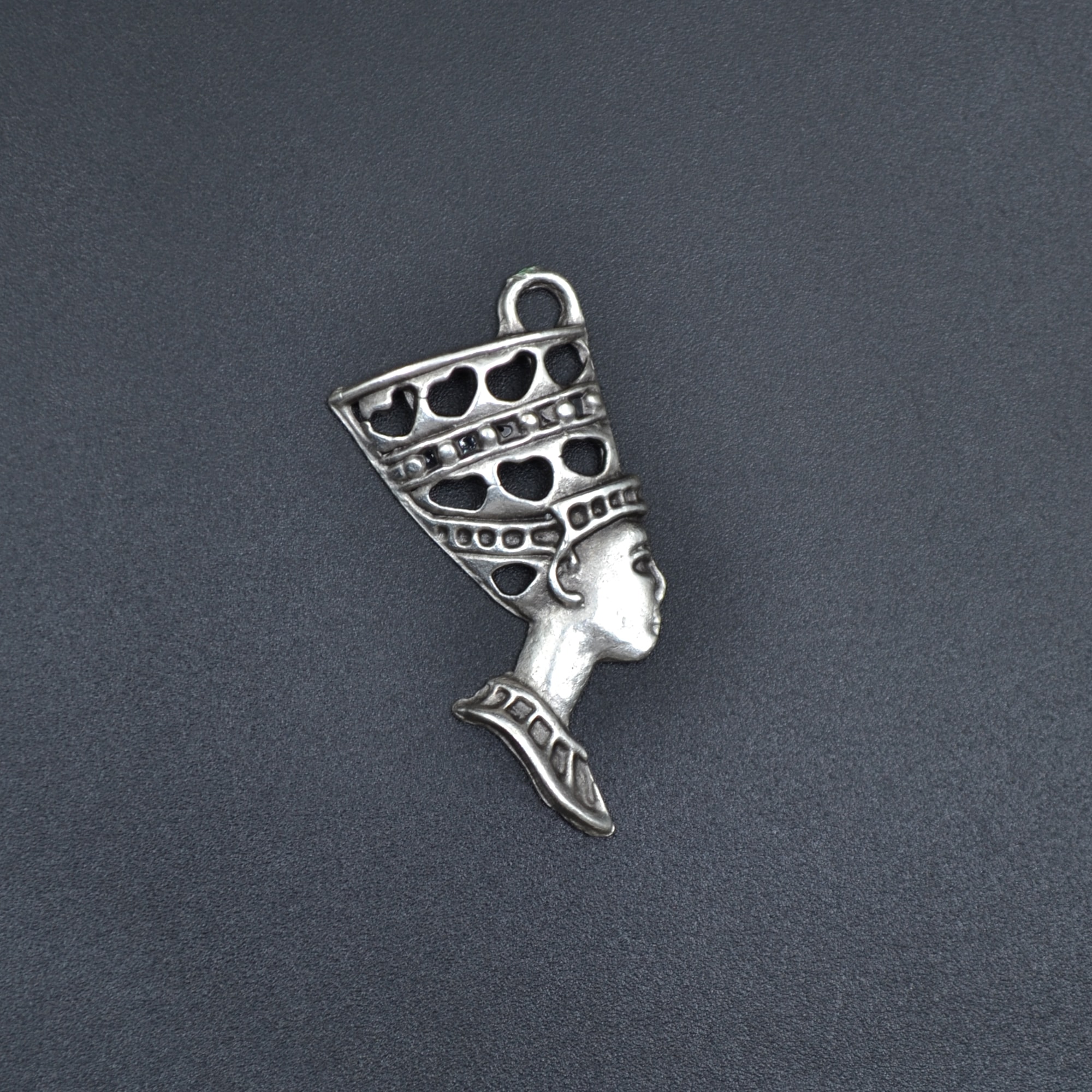 Mısır Kraliçesi Nefertiti Kolye Ucu - Gümüş ( Silver ) Renk