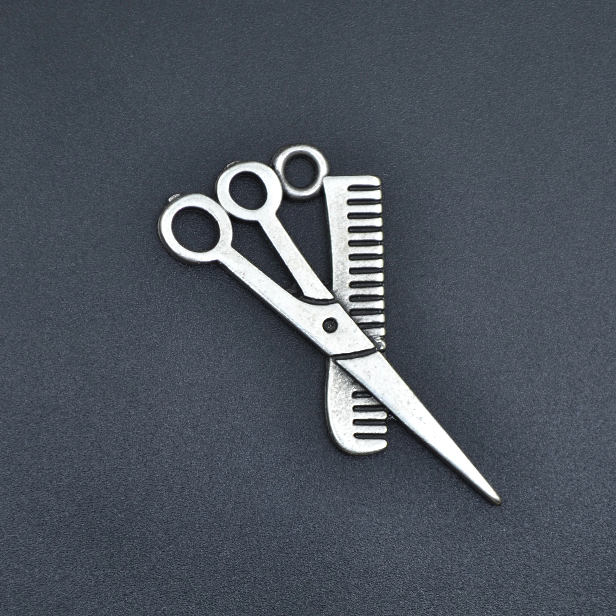 Makas - Tarak - Berber Kolye - Gümüş ( Silver ) Renk - 60 cm Deri İp Kolye