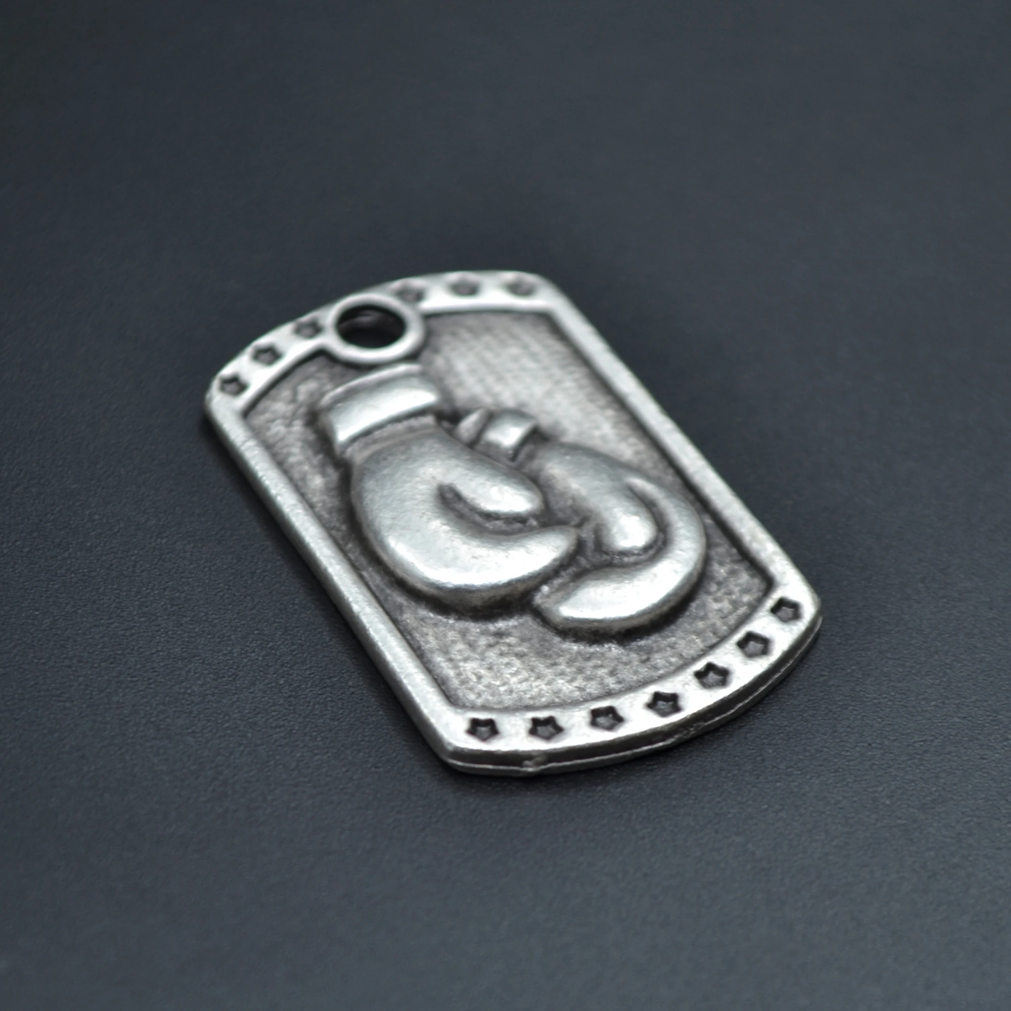 Boks Eldiveni Künye Kolye - Gümüş ( Silver ) Renk - 60 cm Deri İp Kolye