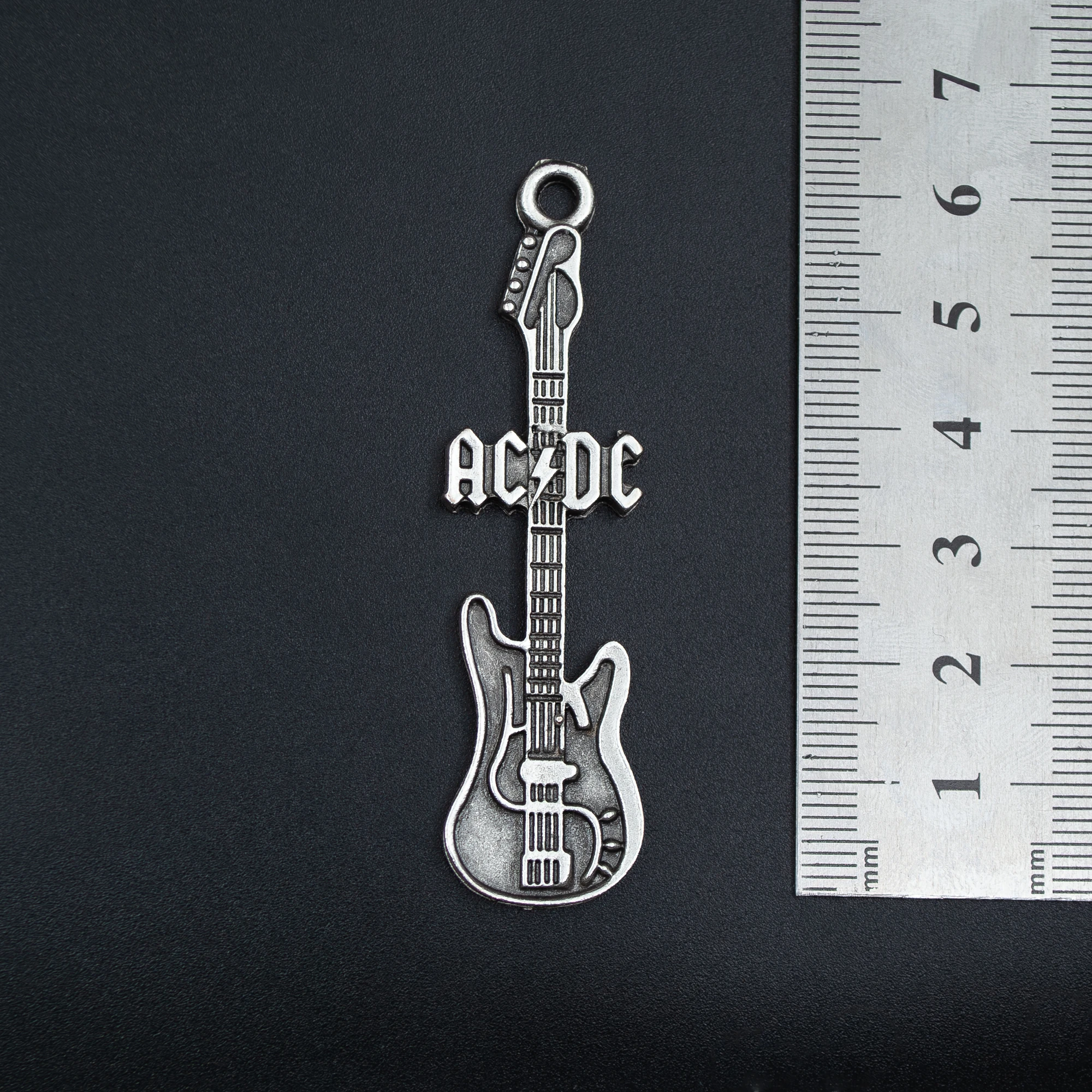 AC/DC Elektro Gitar Kolye - Gümüş ( Silver ) Renk - 60 cm Örme Zincir Kolye