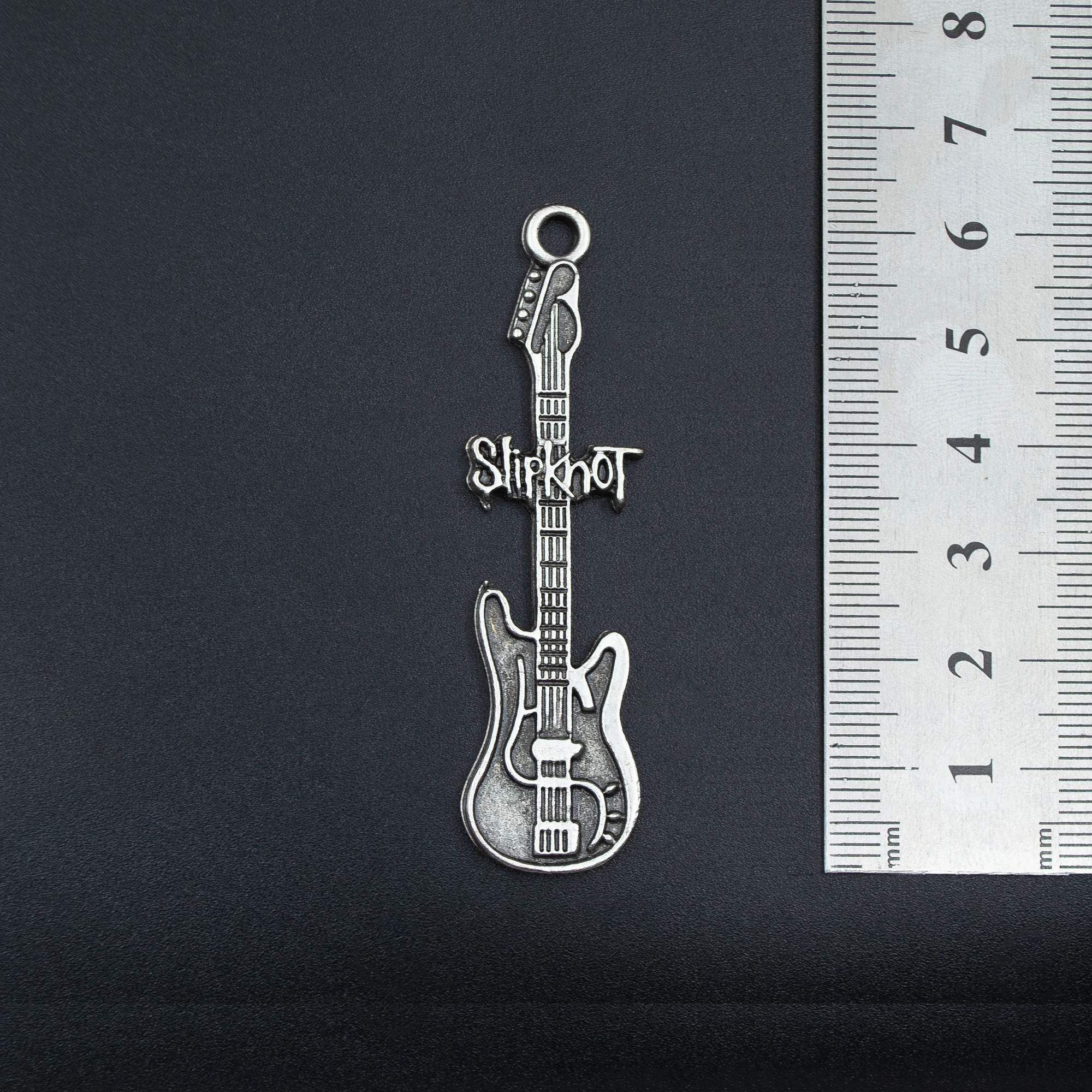 Slipknot Elektro Gitar Kolye - Gümüş ( Silver ) Renk - 60 cm Deri İp Kolye