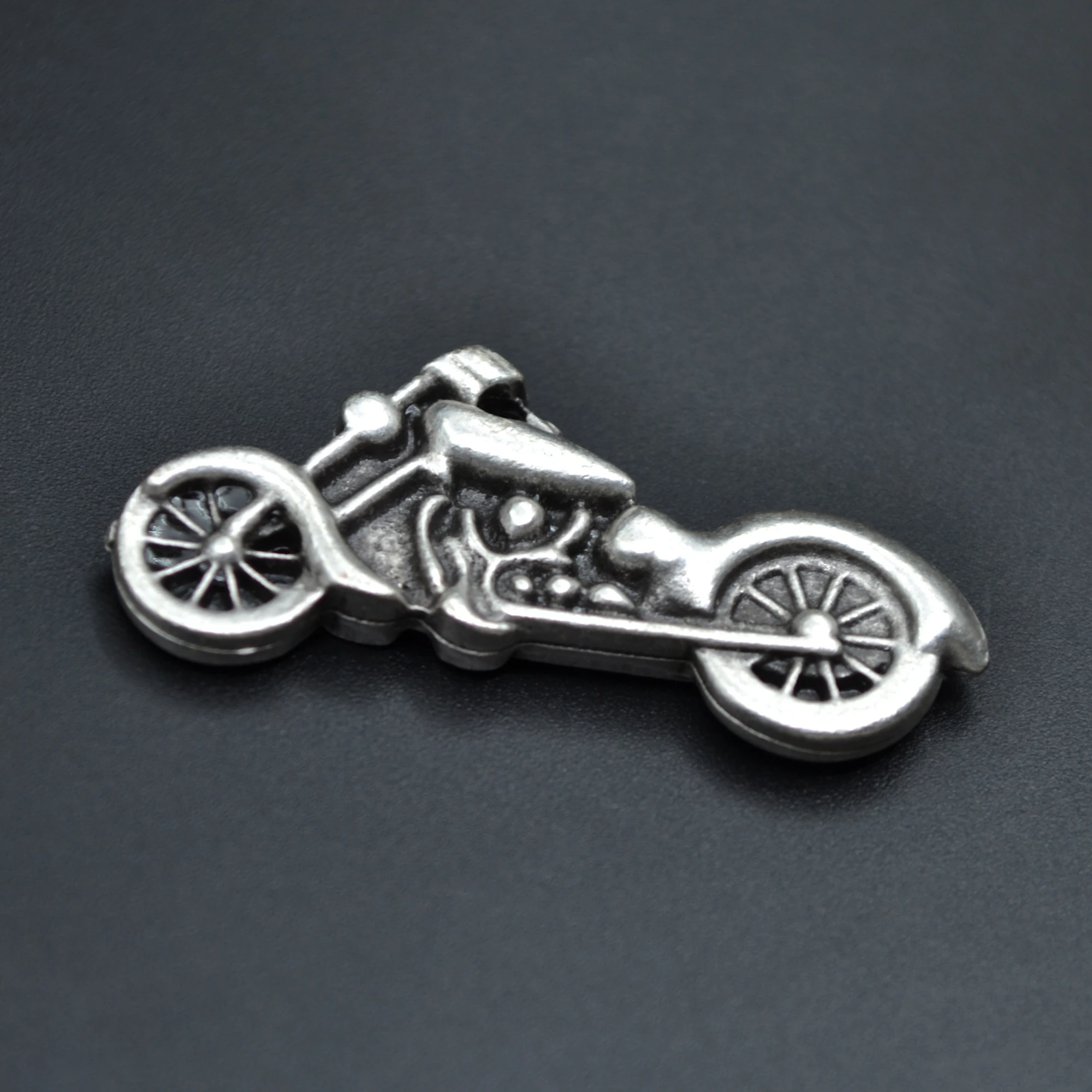 Chopper Motor Kolye - Gümüş ( Silver ) Renk - 60 cm Deri İp Kolye