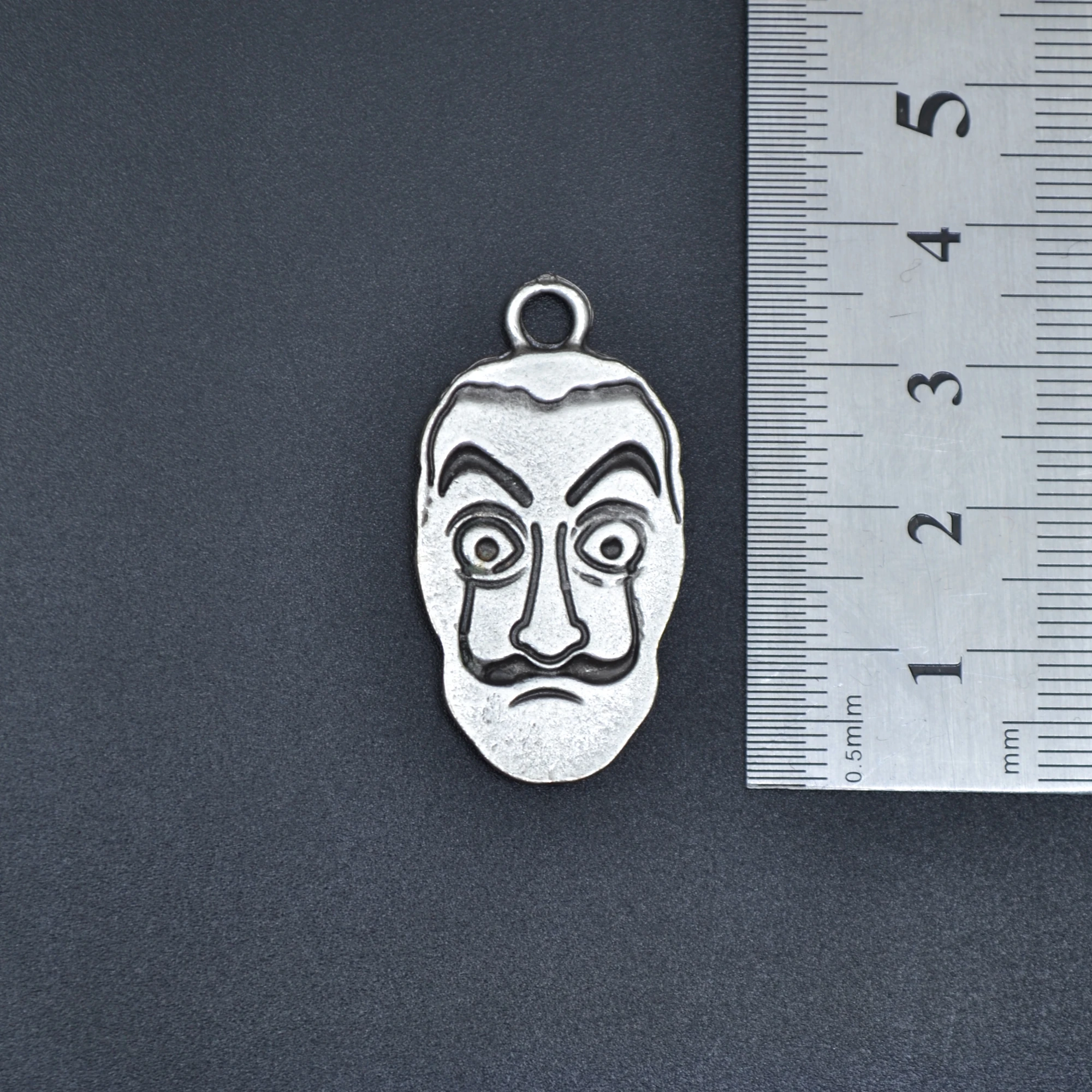 La Casa De Papel - Salvador Dali Kolye Ucu - Gümüş ( Silver ) Renk