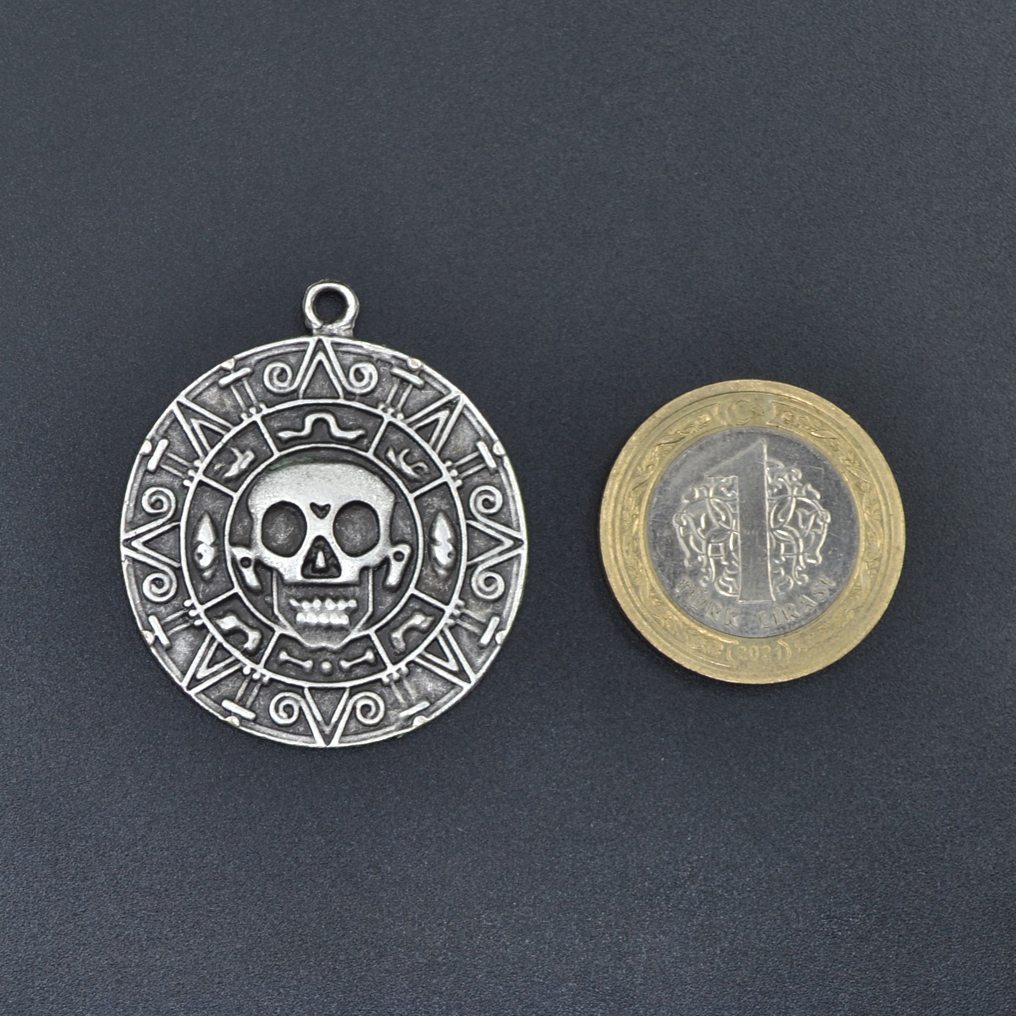 Aztec Karayip Korsanları Madalyon Kolye - Gümüş ( Silver ) Renk - 60 cm Deri İp Kolye