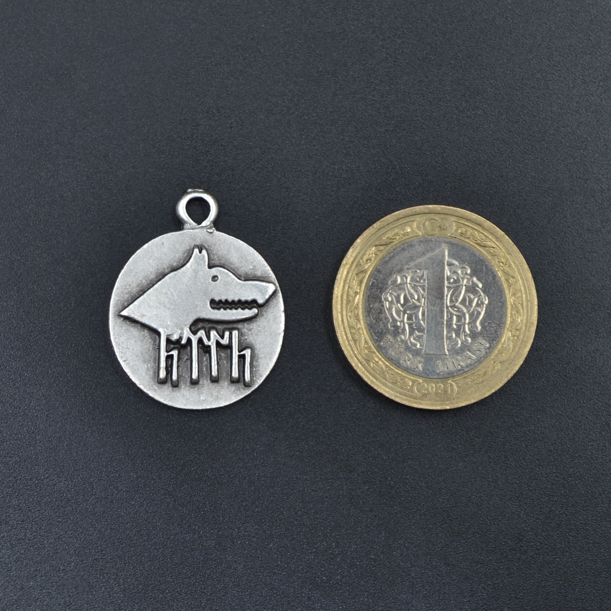 Göktürkçe Türk - Kurt Madalyon Kolye Ucu - Gümüş ( Silver ) Renk