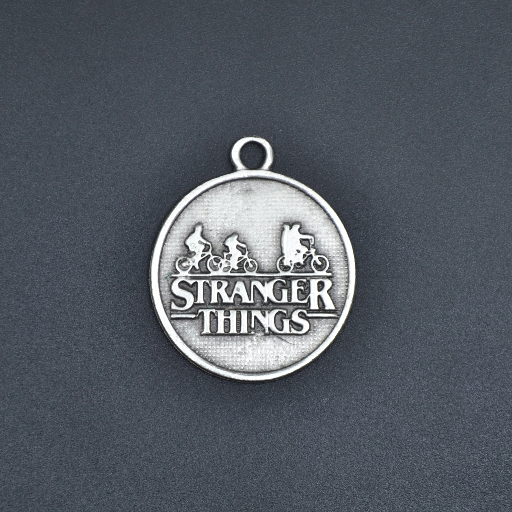 Stranger Things Kolye Ucu - Gümüş ( Silver ) Renk