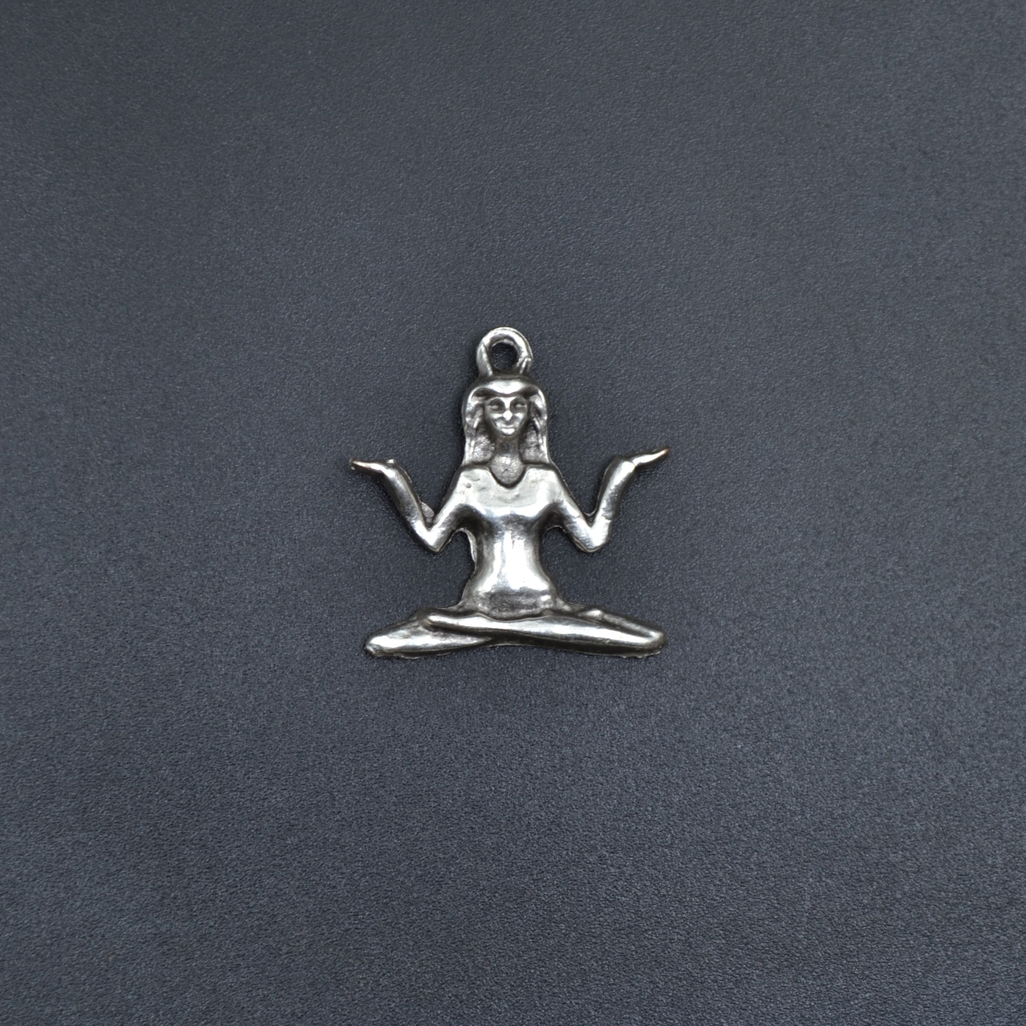 Minimal Yoga Kolye Ucu - Gümüş ( Silver ) Renk