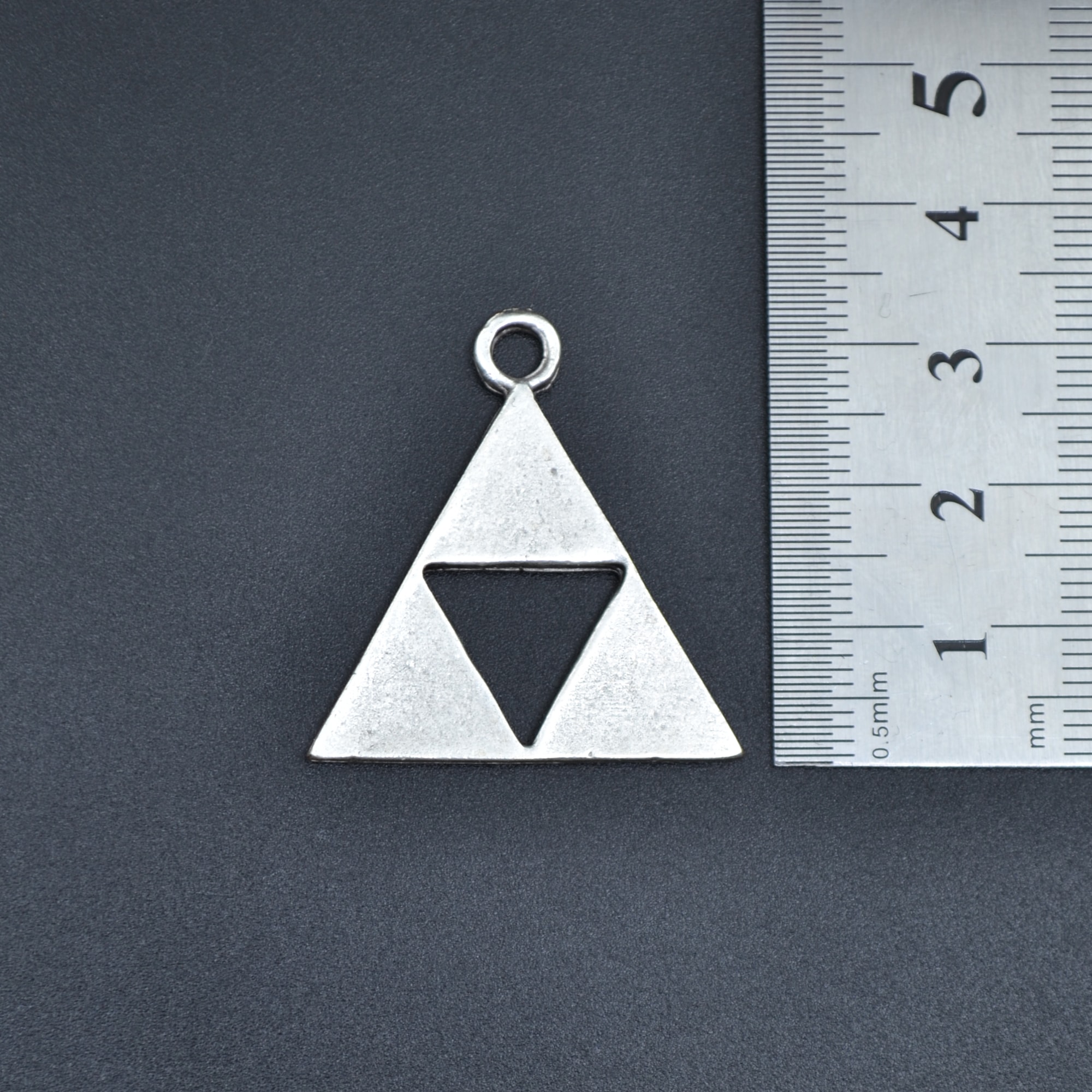 The Legend Of Zelda - Üçgen Kolye Ucu - Gümüş ( Silver ) Renk