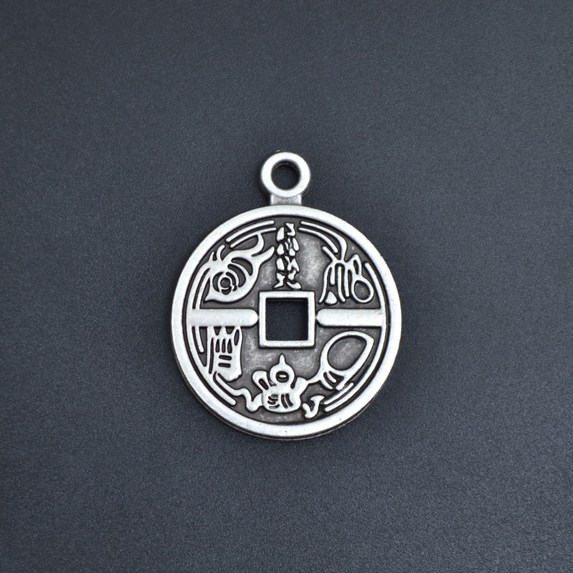 Feng Shui Çin Şans Parası Kolye - Gümüş ( Silver ) Renk - 60 cm Deri İp Kolye