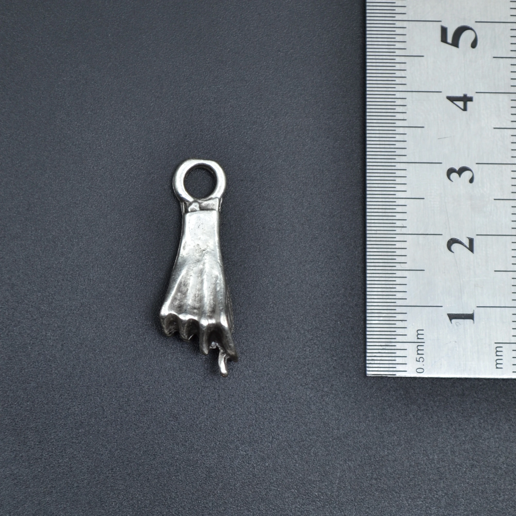 Nah El Hareketi Kolye - Gümüş ( Silver ) Renk - 60 cm Deri İp Kolye