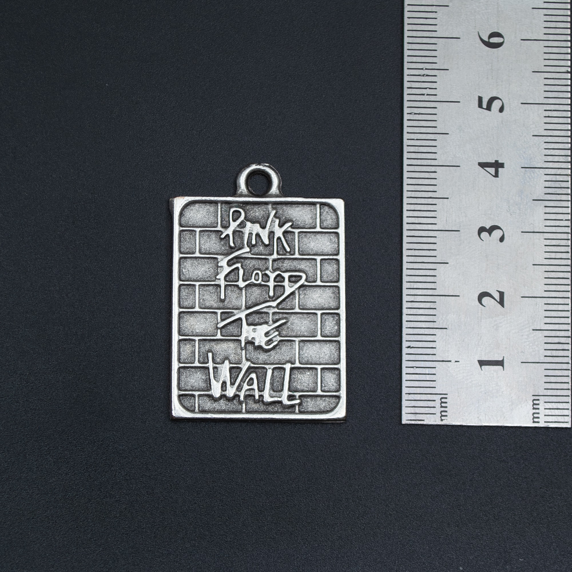 Pink Floyd The Wall Kolye - Gümüş ( Silver ) Renk - 60 cm Örme Zincir Kolye