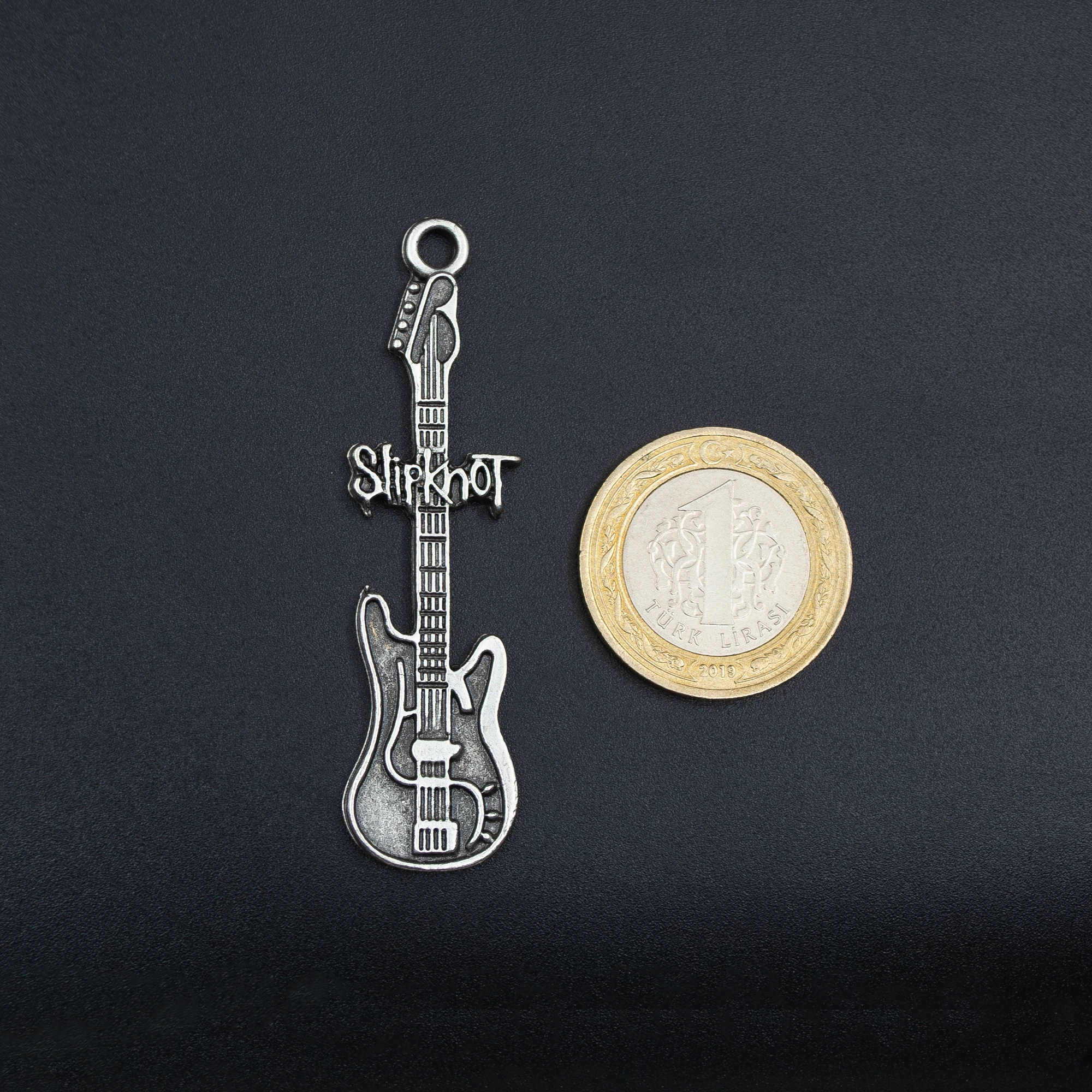 Slipknot Elektro Gitar Kolye - Gümüş ( Silver ) Renk - 60 cm Deri İp Kolye