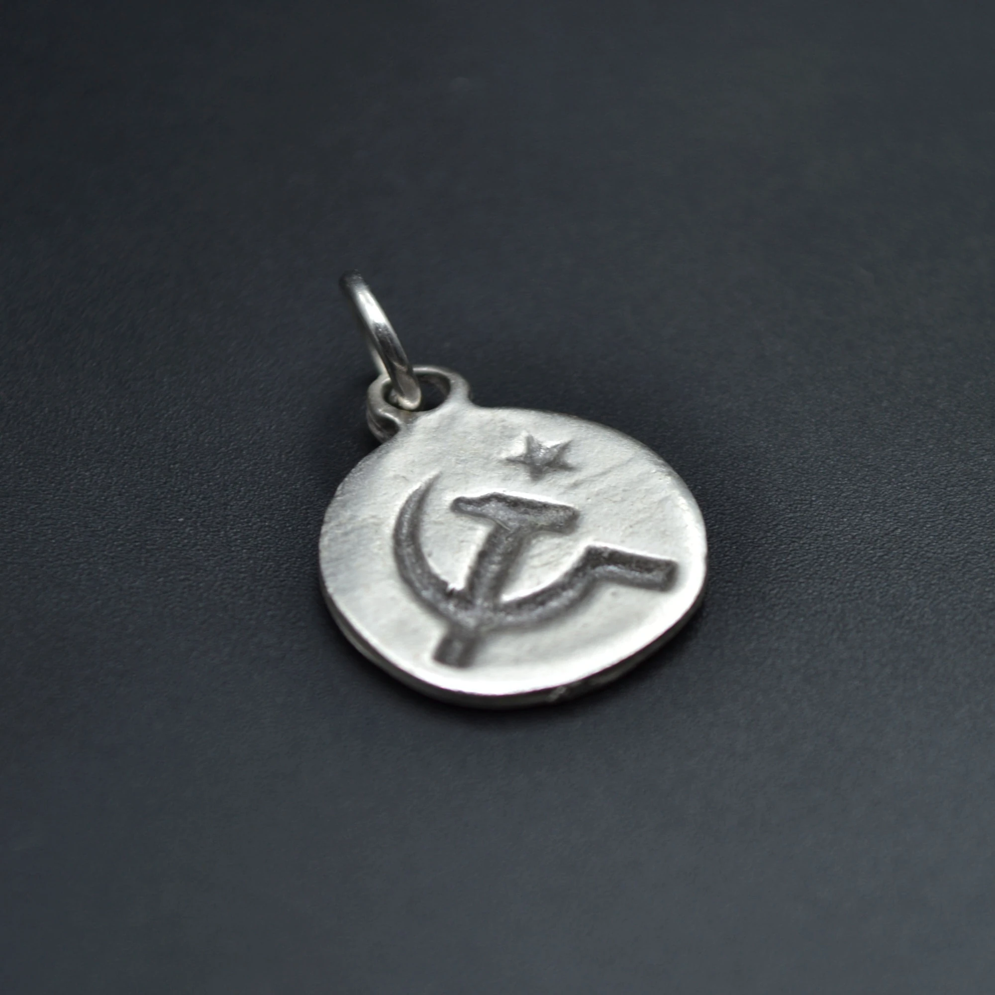 Minmimal Orak Çekiç Madalyon Kolye - Gümüş ( Silver ) Renk - 60 cm Düz Ezme Zincir Kolye