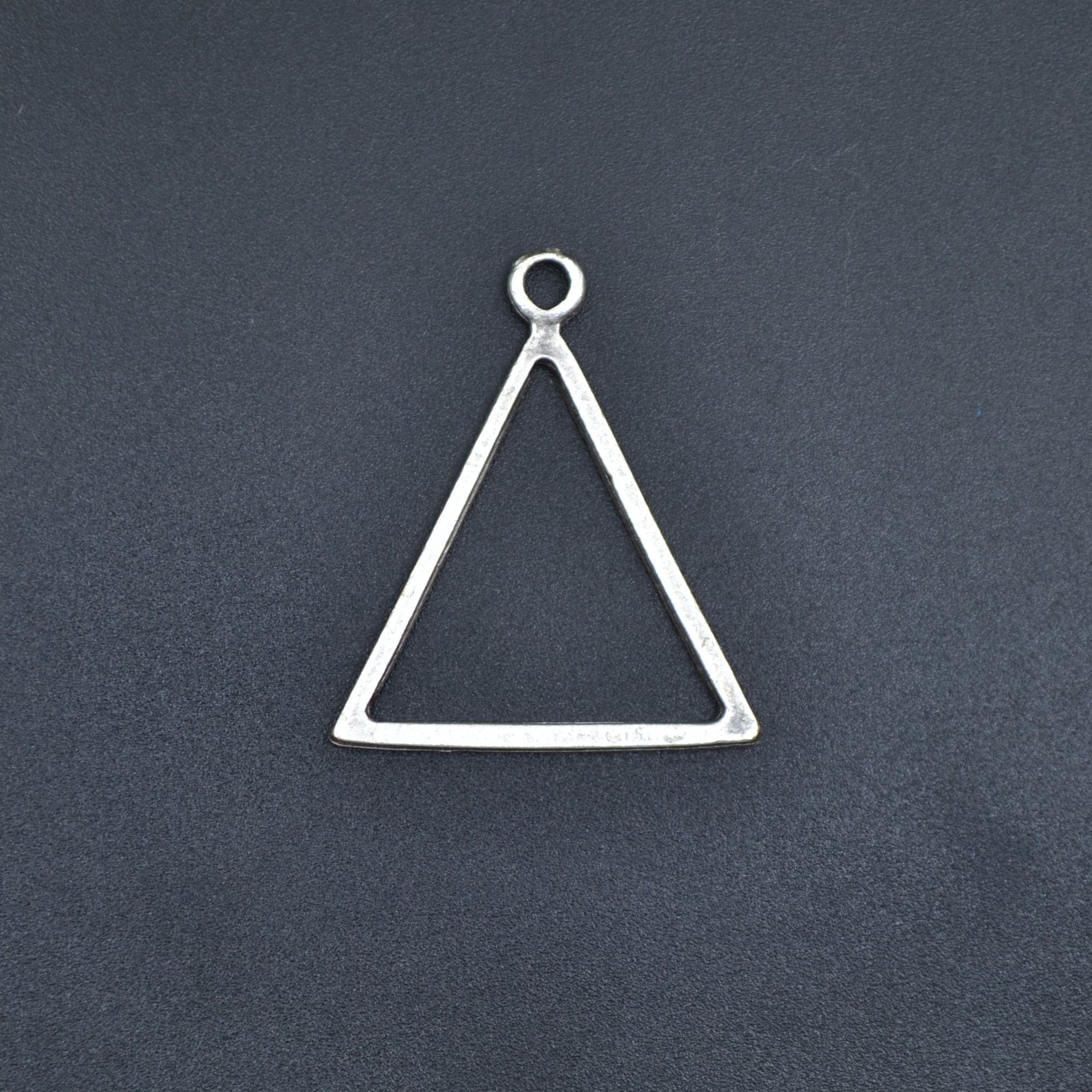 Üçgen Geometrik Kolye - Gümüş ( Silver ) Renk - 60 cm Deri İp Kolye