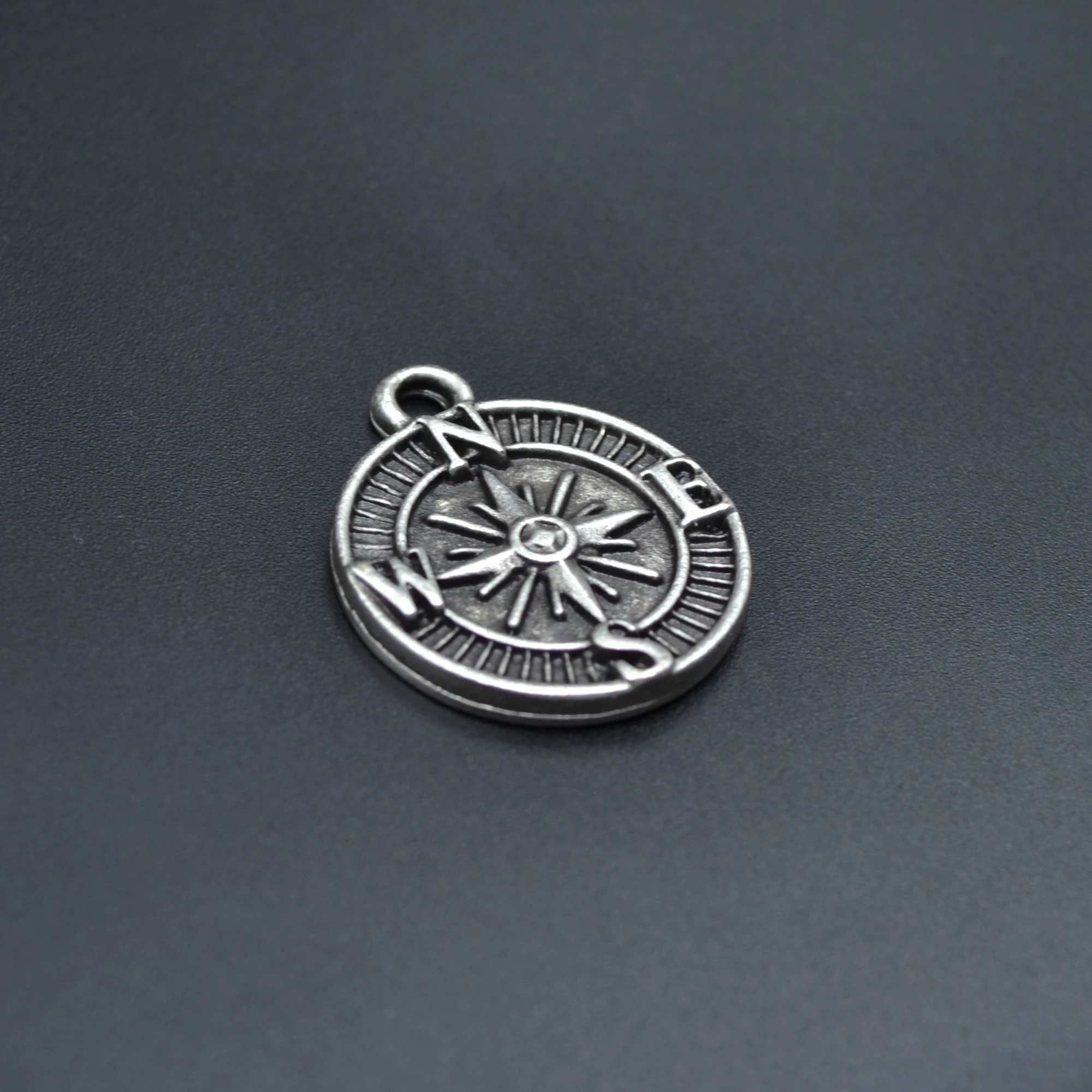 Minimal Pusula Kolye - Gümüş ( Silver ) Renk - 60 cm Deri İp Kolye