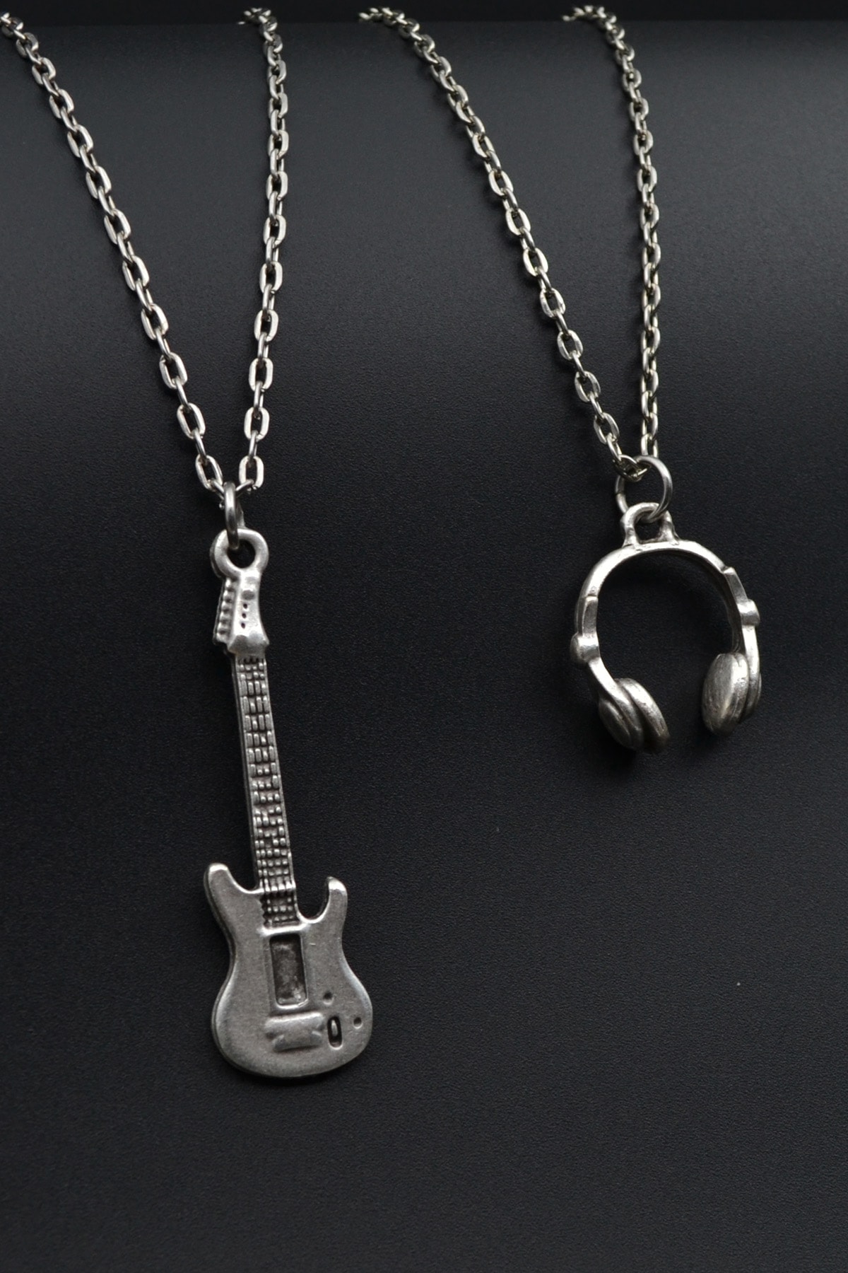 2'li Elektro Gitar - Kulaklık Erkek Kadın Kolye Seti