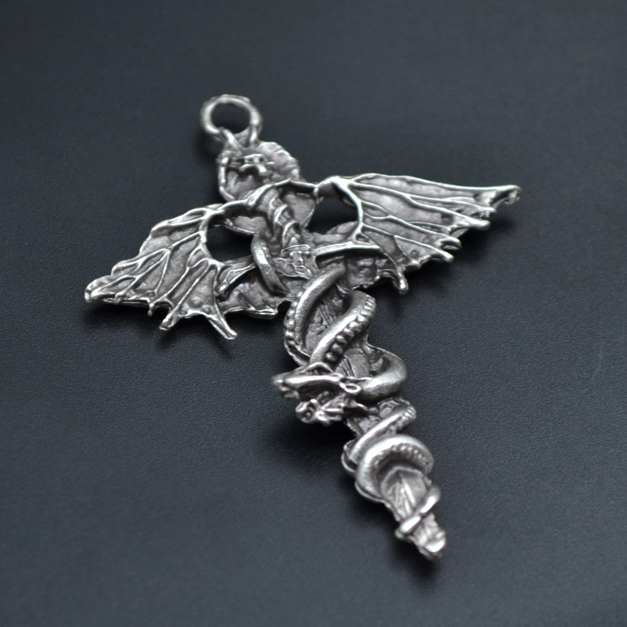 Kılıç Yarasa Yılan Kolye Ucu - Gümüş ( Silver ) Renk