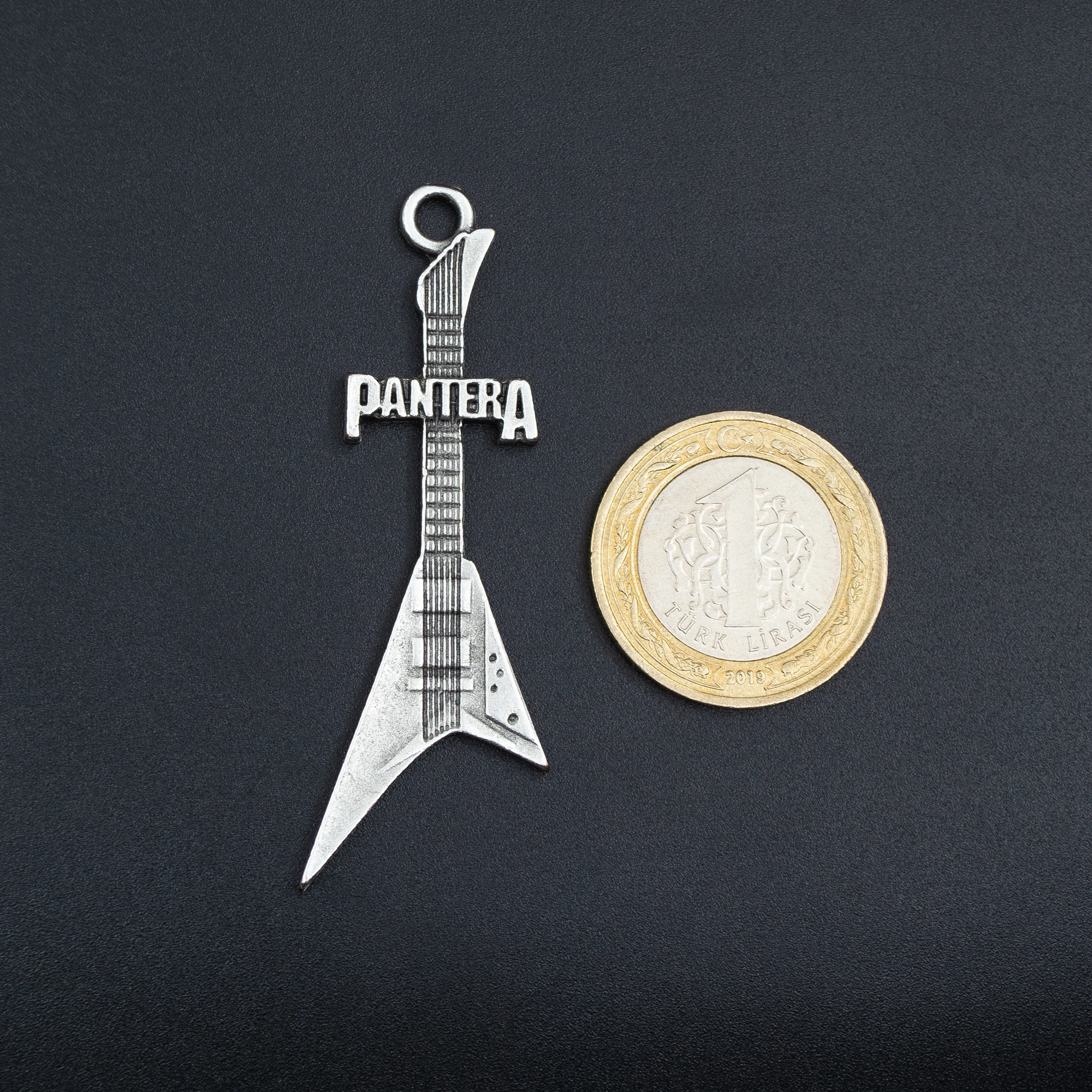 Pantera Elektro Gitar Kolye - Gümüş ( Silver ) Renk - 60 cm Düz Ezme Zincir Kolye