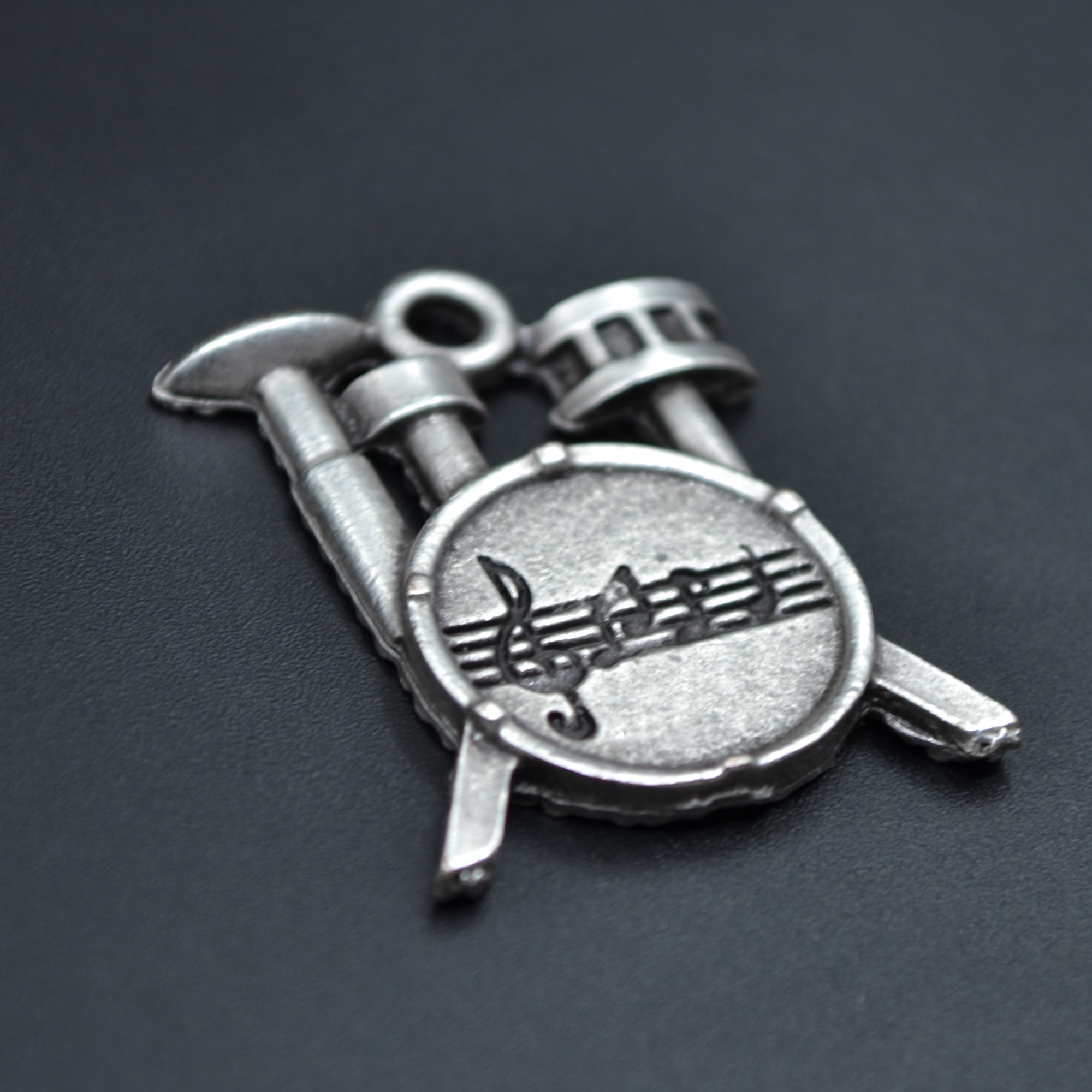 Bateri Kolye - Gümüş ( Silver ) Renk - 60 cm Deri İp Kolye