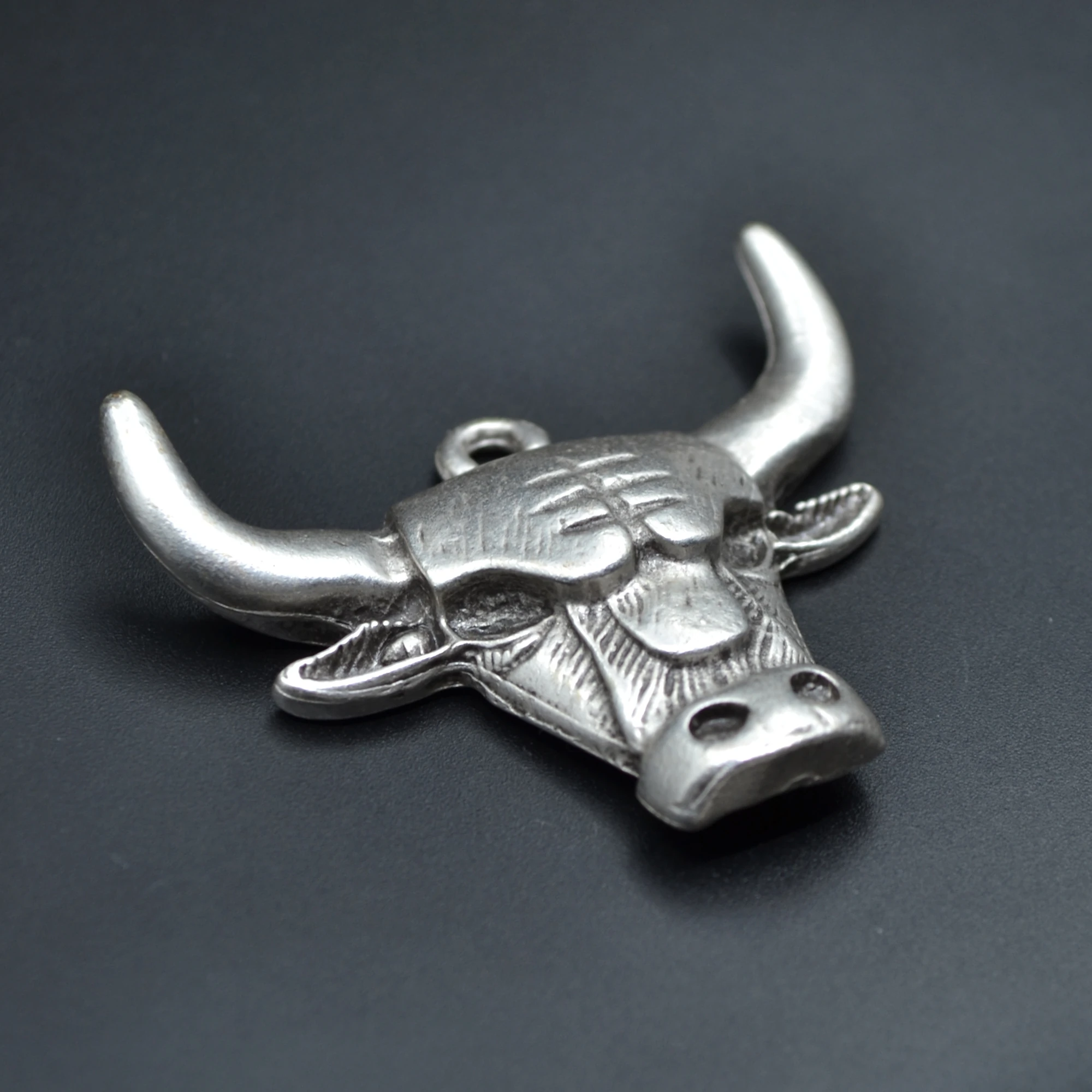 Boğa Kolye Ucu - Gümüş ( Silver ) Renk