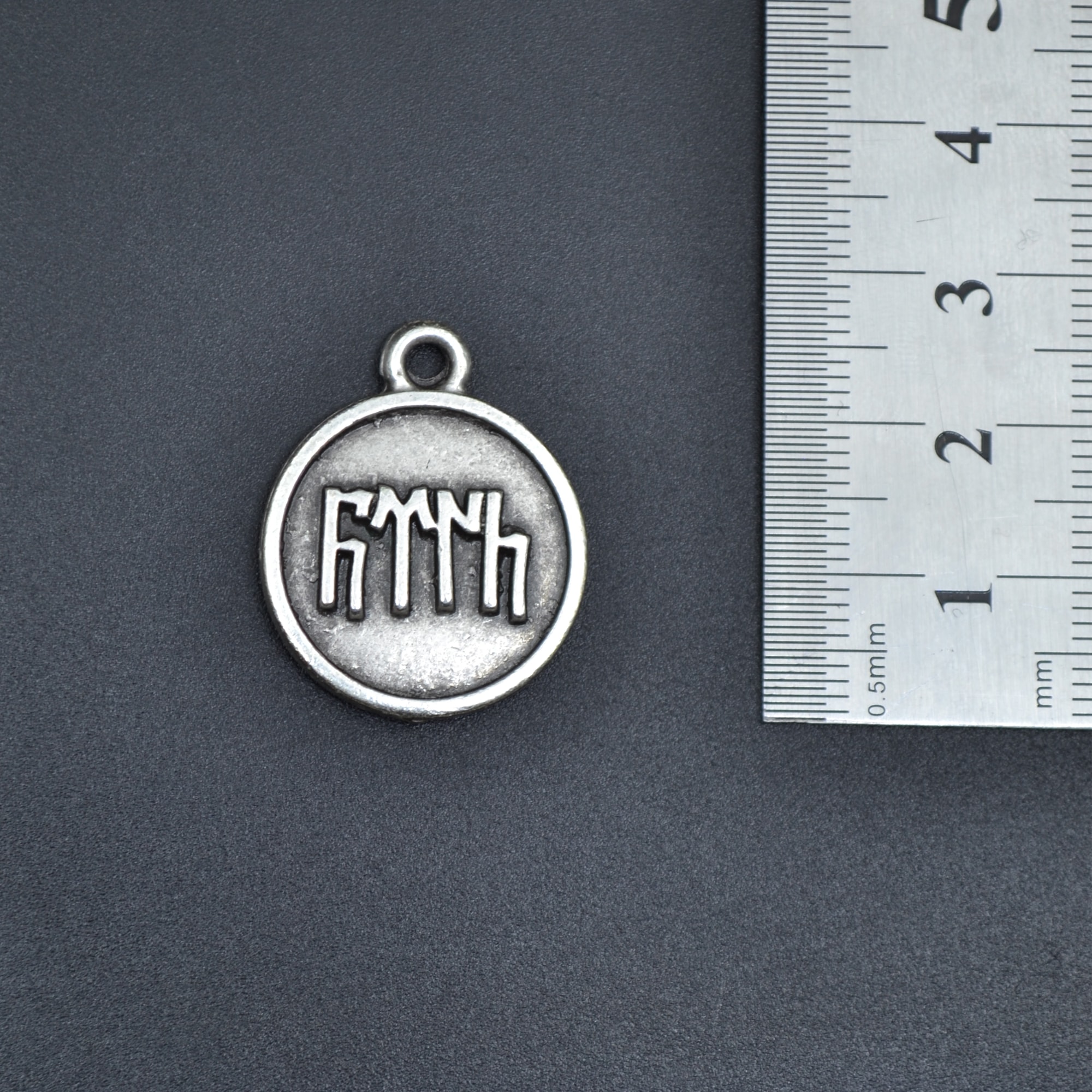 Göktürkçe Türk Madalyon Kolye - Gümüş ( Silver ) Renk - 60 cm Deri İp Kolye