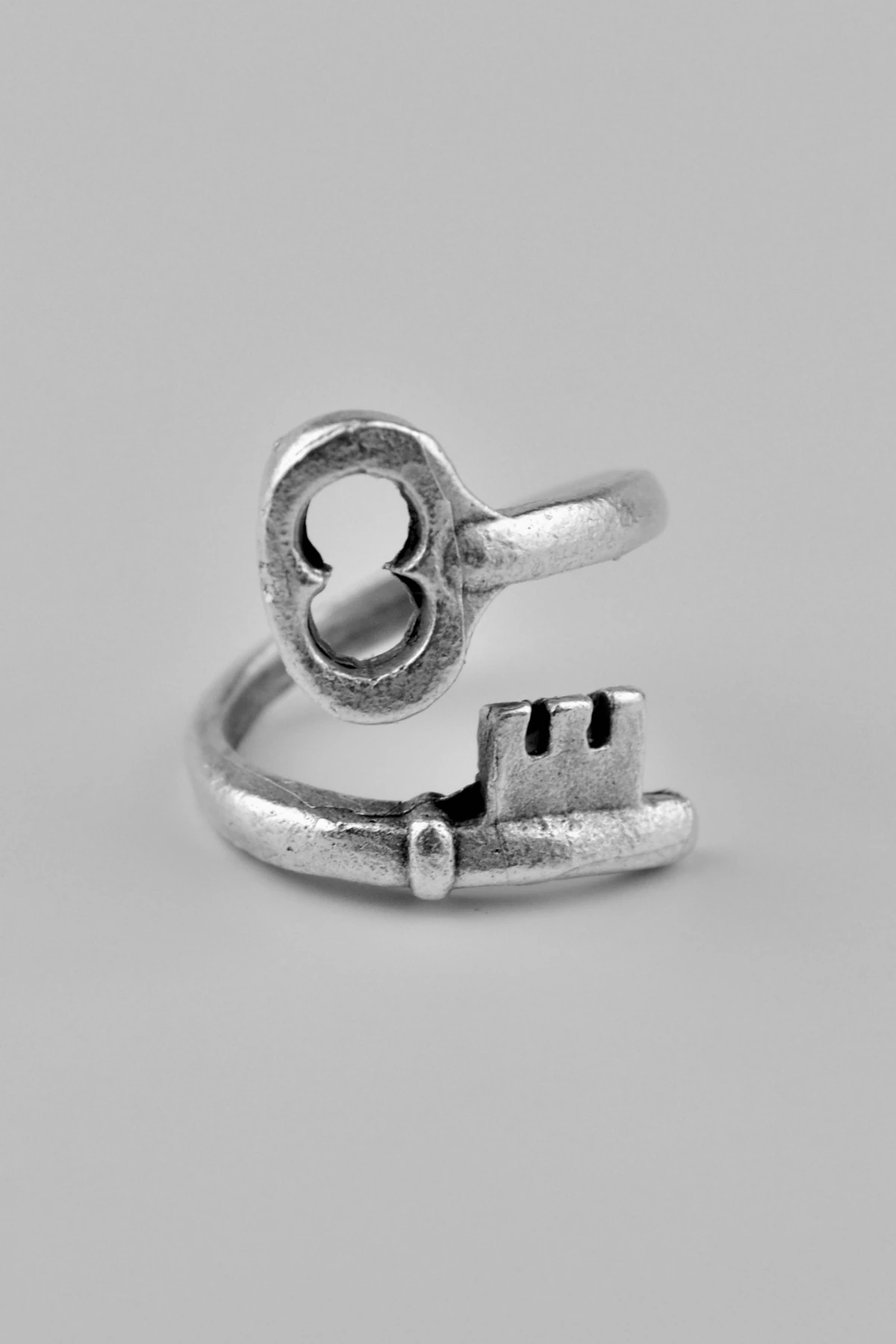 Anahtar Alyans Model Antik Gümüş Kaplama Ayarlamalı Erkek Kadın Yüzük