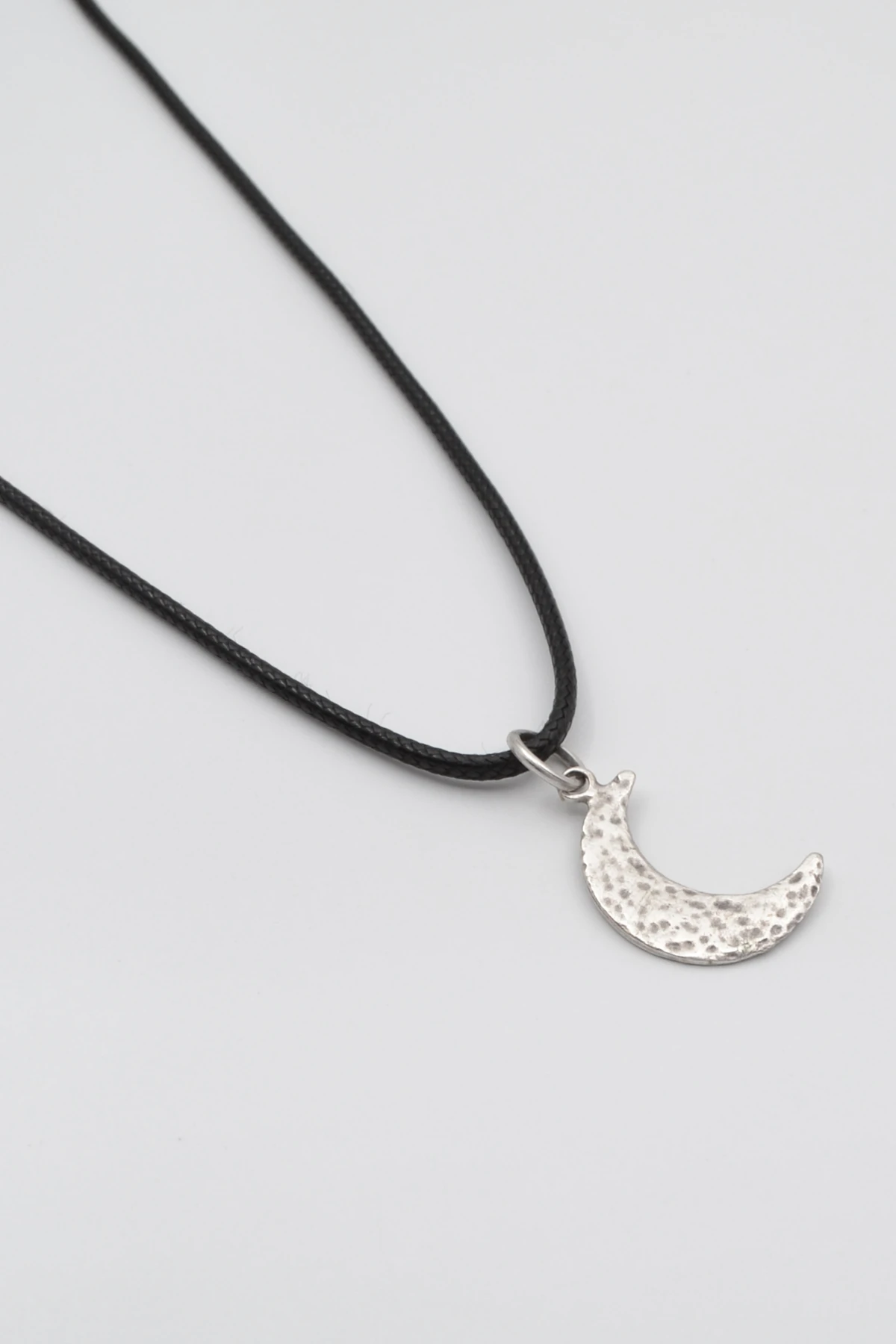 Ay Siyah Deri İp Kolye - Antik Gümüş Kaplama - Kadın Erkek - 60 cm