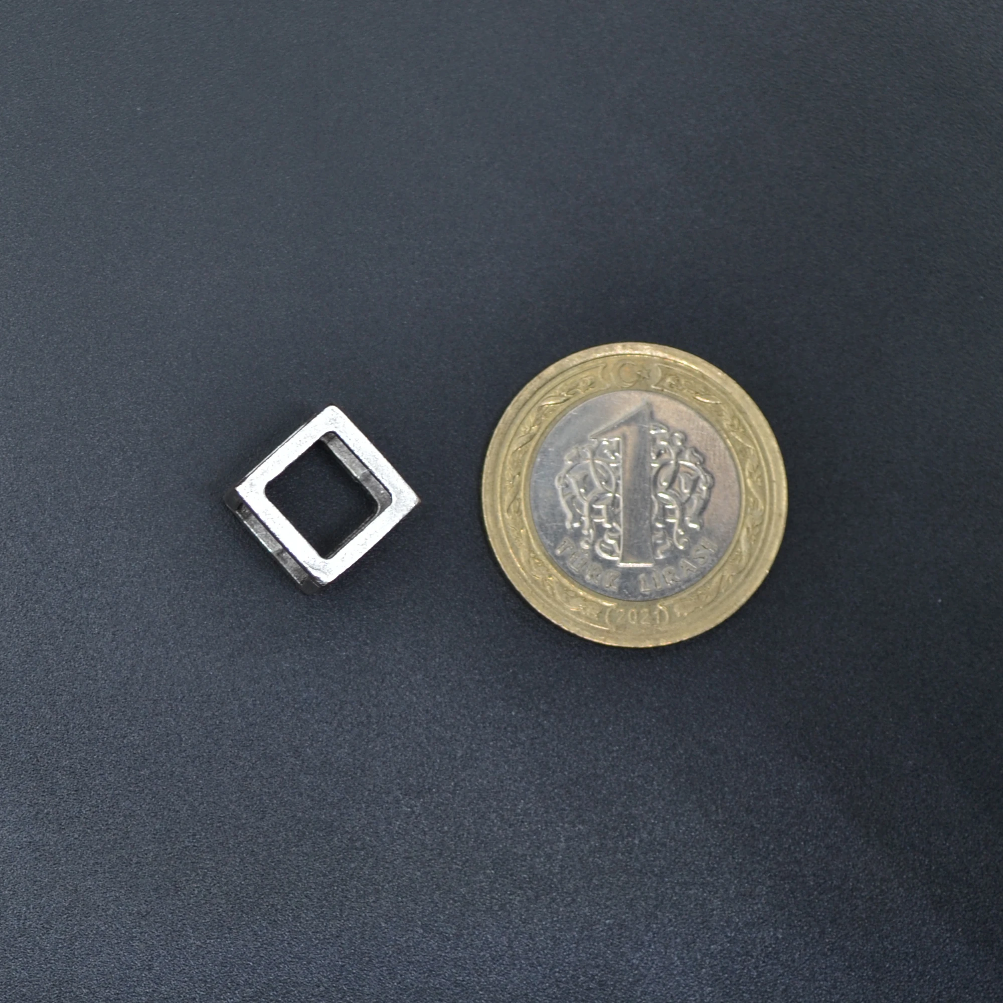 Geometrik - Küp Kolye - Gümüş ( Silver ) Renk - 60 cm Örme Zincir Kolye