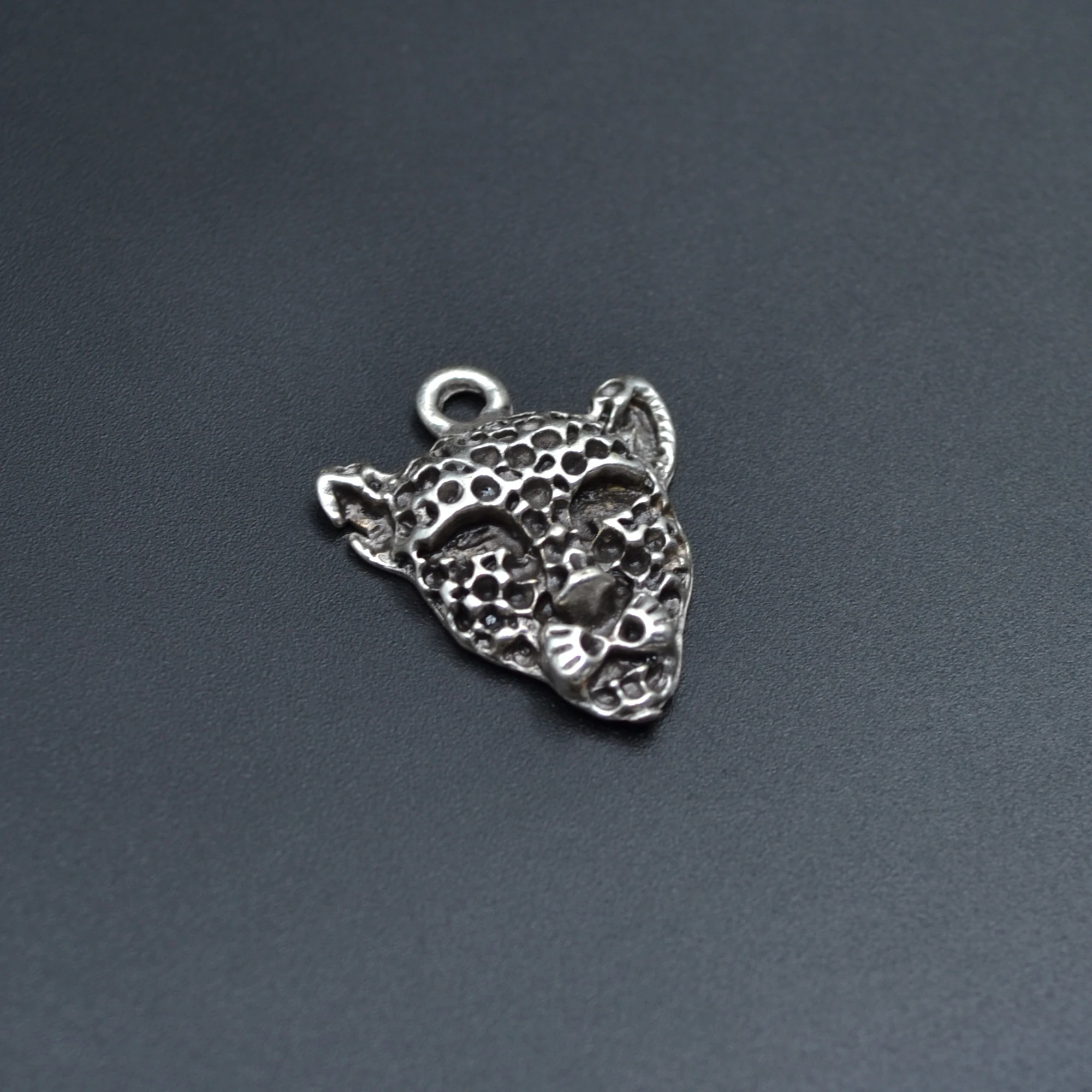 Leopar Kolye Ucu - Gümüş ( Silver ) Renk