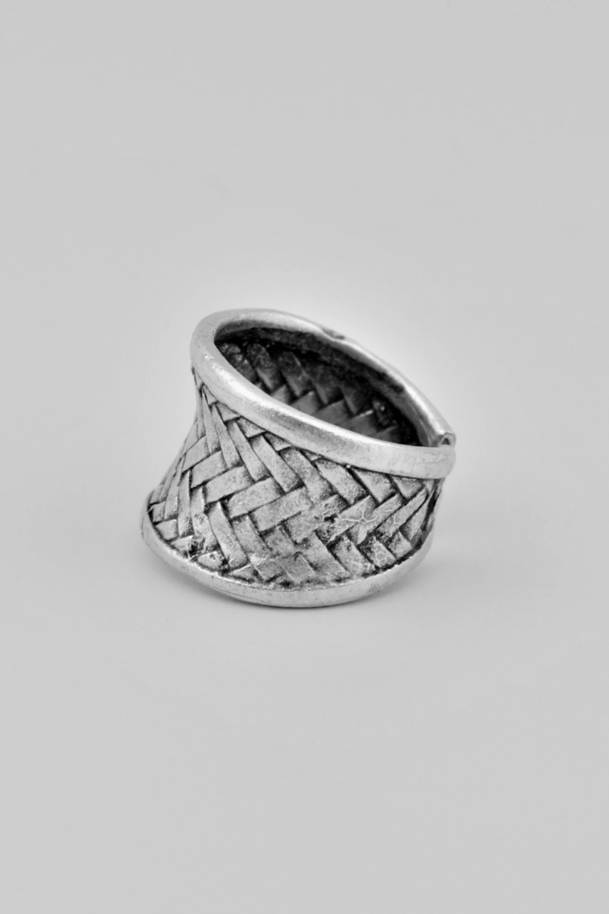 Örgü Görünümlü Gümüş Kaplama Ayarlamalı Kadın Erkek Yüzük