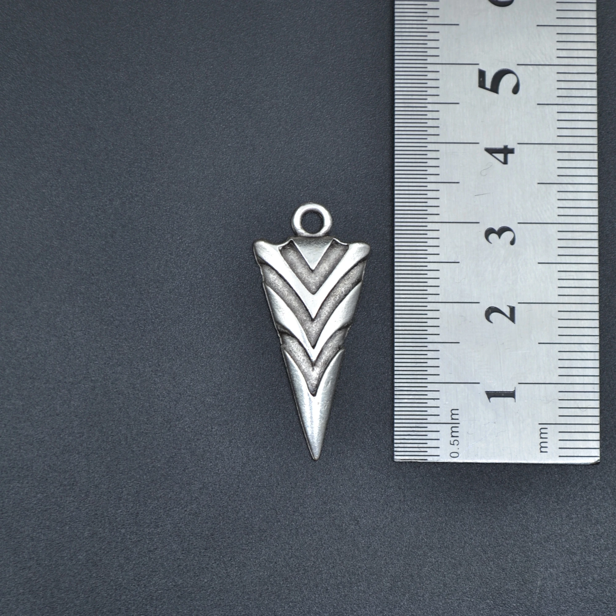 Minimal Ok Ucu Şeklinde Kolye - Gümüş ( Silver ) Renk - 60 cm Örme Zincir Kolye