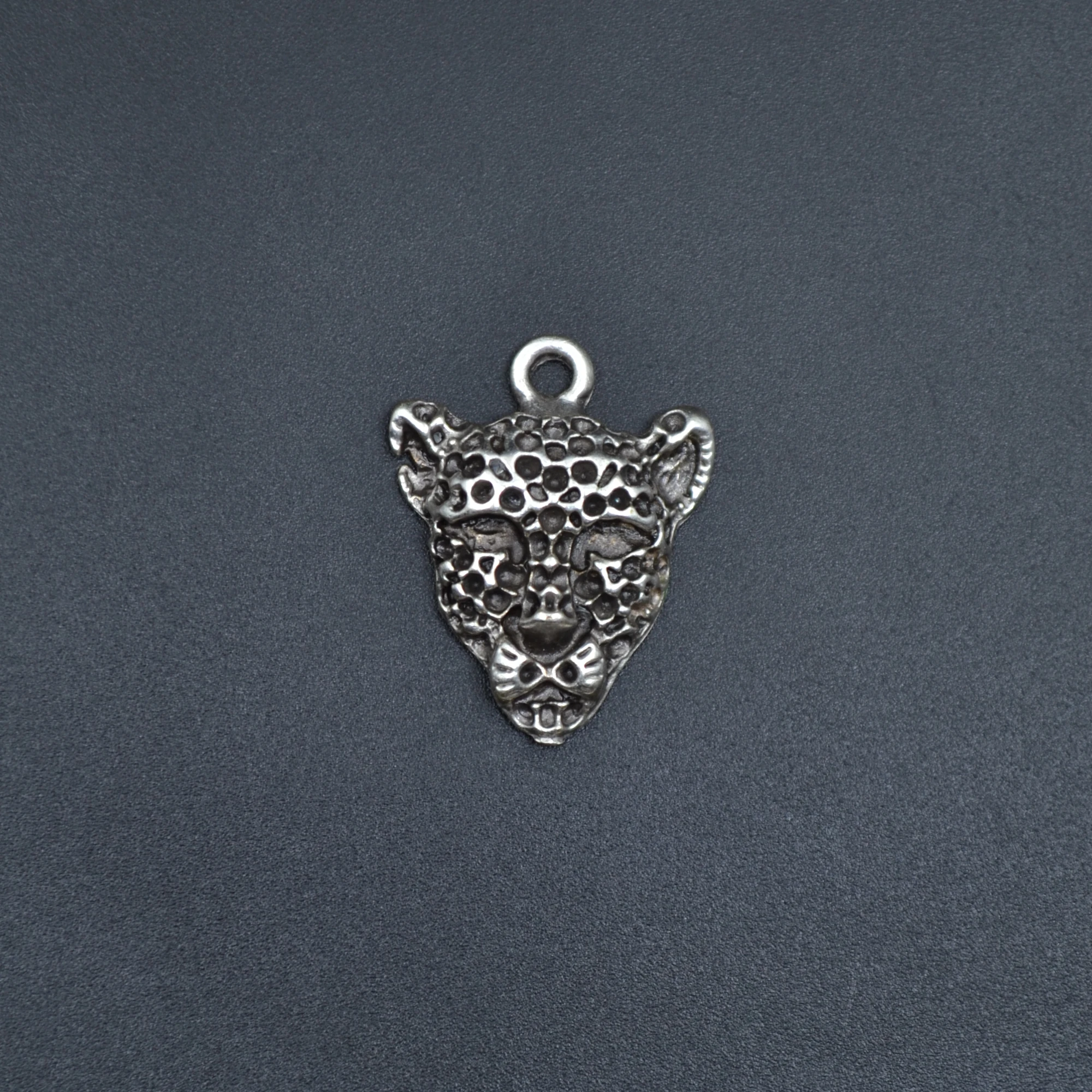 Leopar Kolye Ucu - Gümüş ( Silver ) Renk