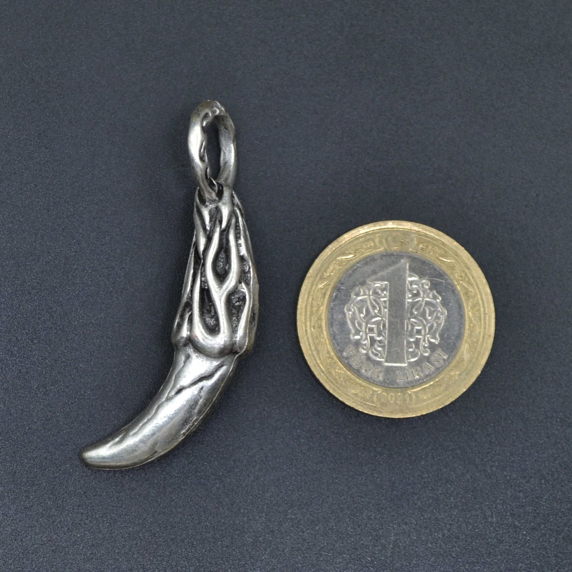 Kurt Dişi Şeklinde Kolye - Gümüş ( Silver ) Renk - 60 cm Düz Ezme Zincir Kolye