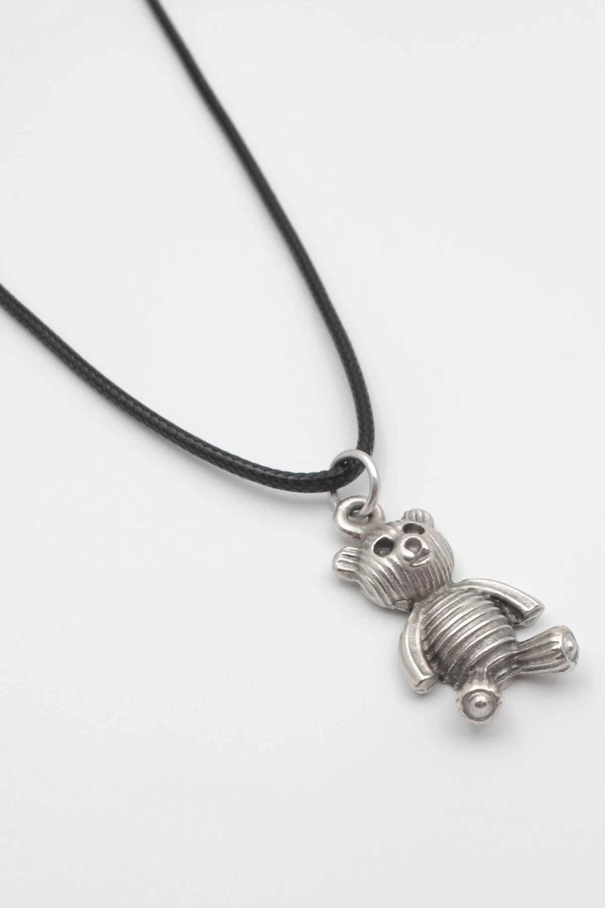 Oyuncak Ayıcık Siyah Deri İp Kolye - Antik Gümüş Kaplama - Kadın Erkek - 60 cm