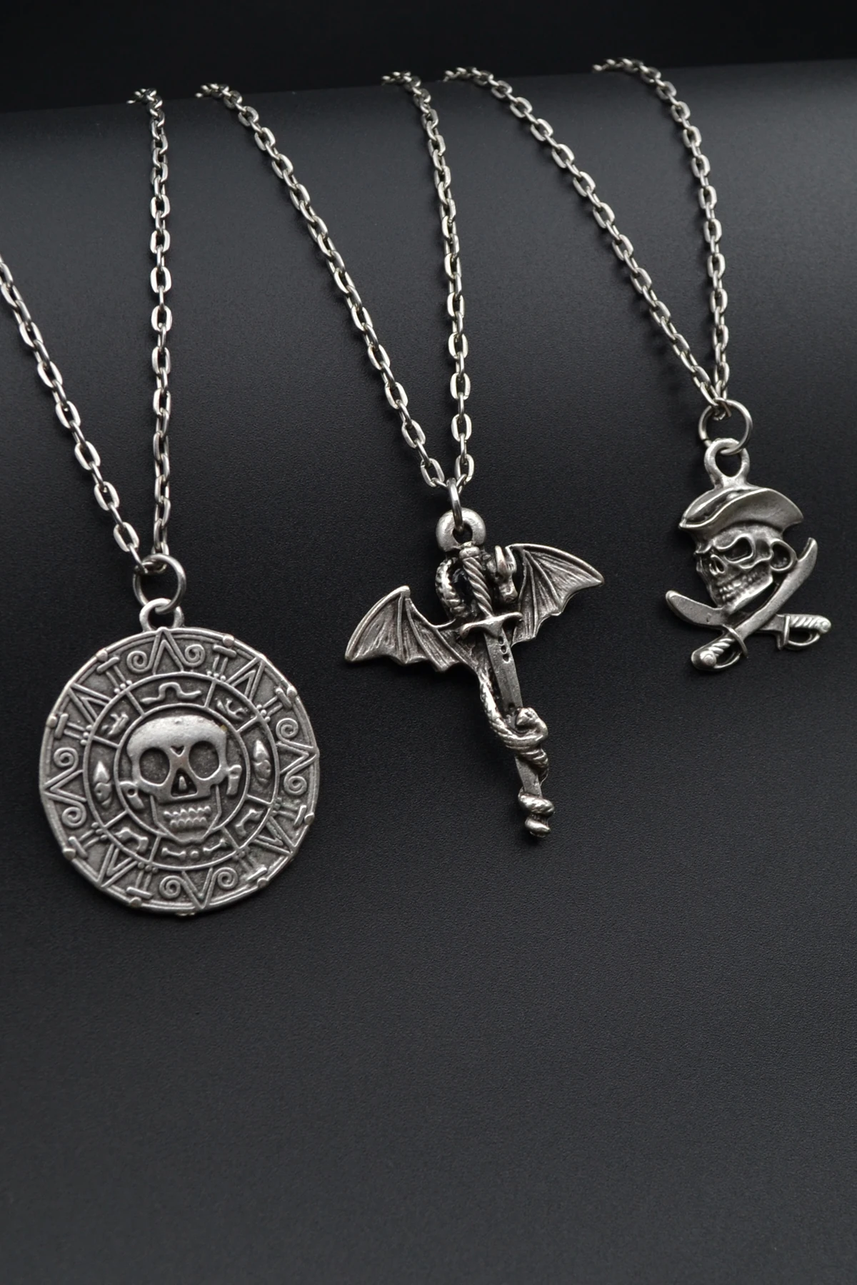 3'lü Karayip Korsan Sikke Ejderha Kılıç Korsan Erkek Kadın Kolye Seti