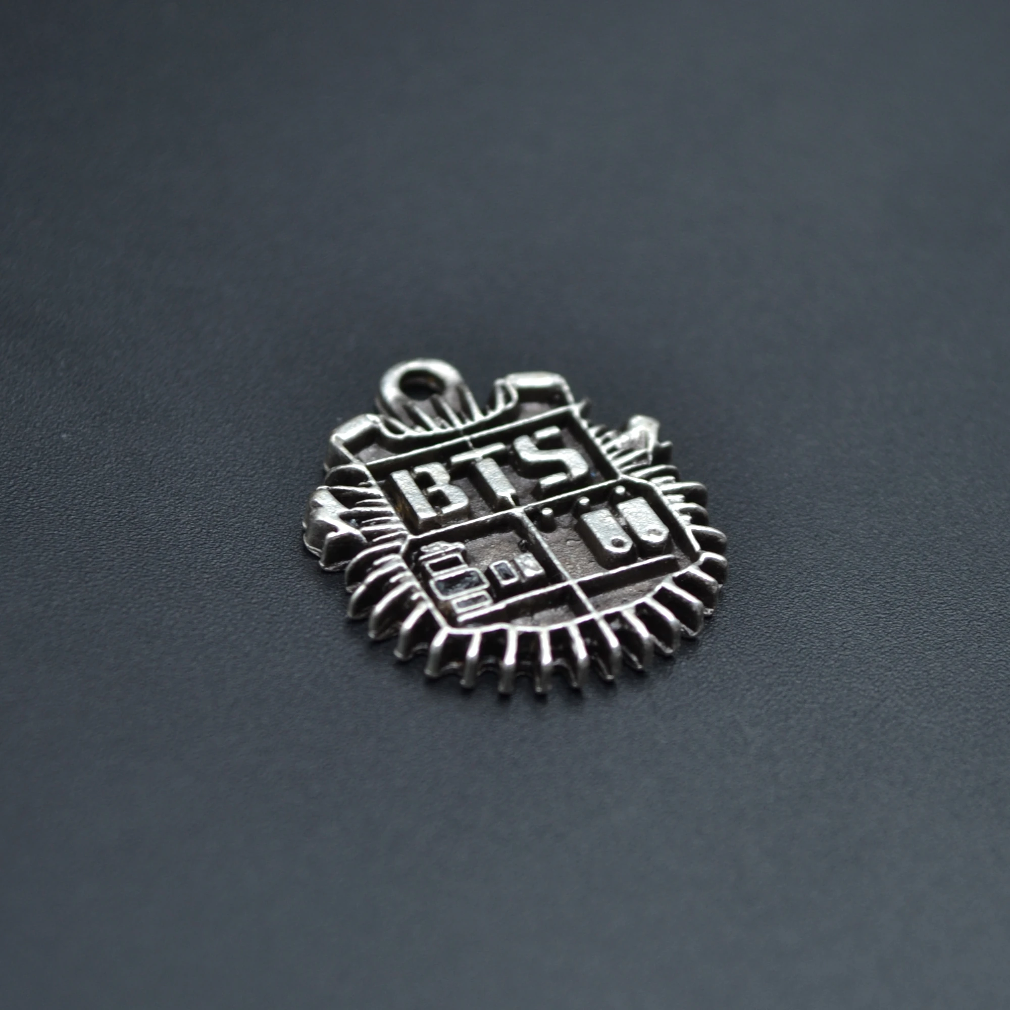 Minimal BTS Army Kolye - Gümüş ( Silver ) Renk - 60 cm Deri İp Kolye